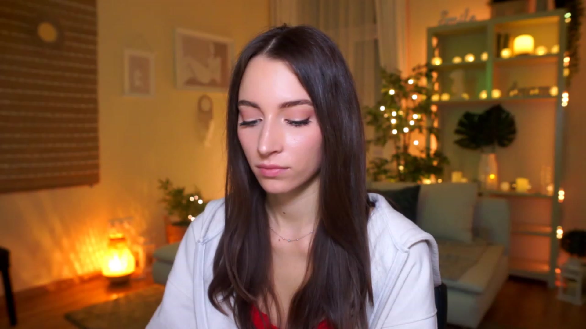 Gallery image thumbnail from Emily_grey69's myfreecams stream on, 03/08/2023, 01:56 image 3 of 20