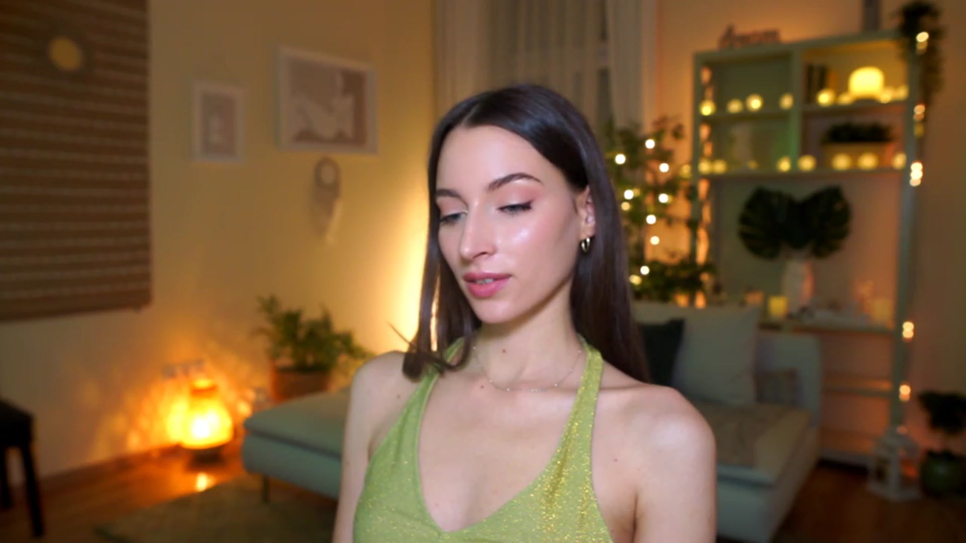 Gallery image thumbnail from Emily_grey69's myfreecams stream on, 03/11/2023, 23:44 image 20 of 20