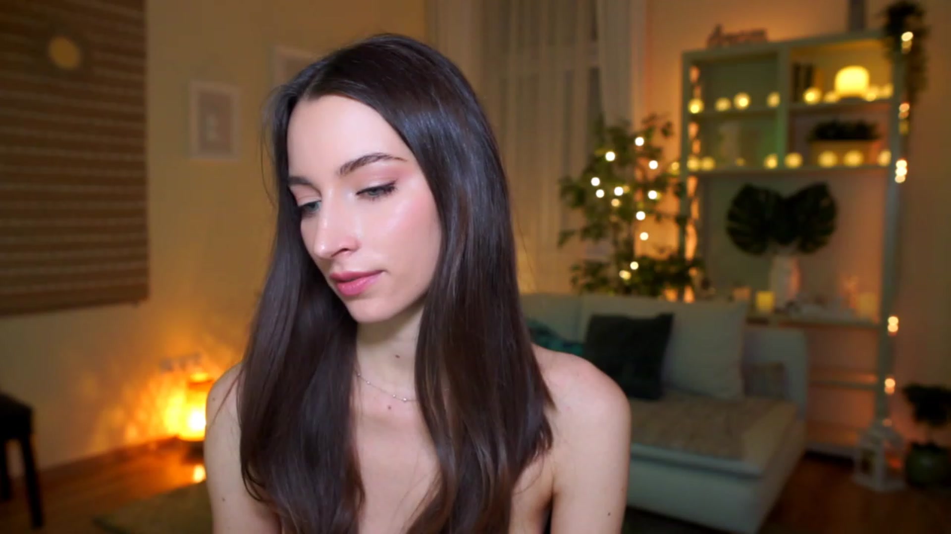 Gallery image thumbnail from Emily_grey69's myfreecams stream on, 03/12/2023, 01:05 image 9 of 20