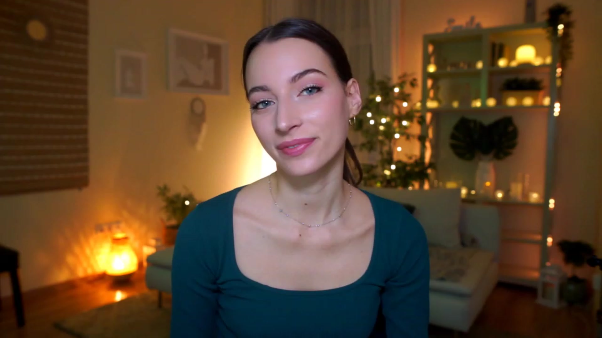 Gallery image thumbnail from Emily_grey69's myfreecams stream on, 03/13/2023, 05:47 image 3 of 20