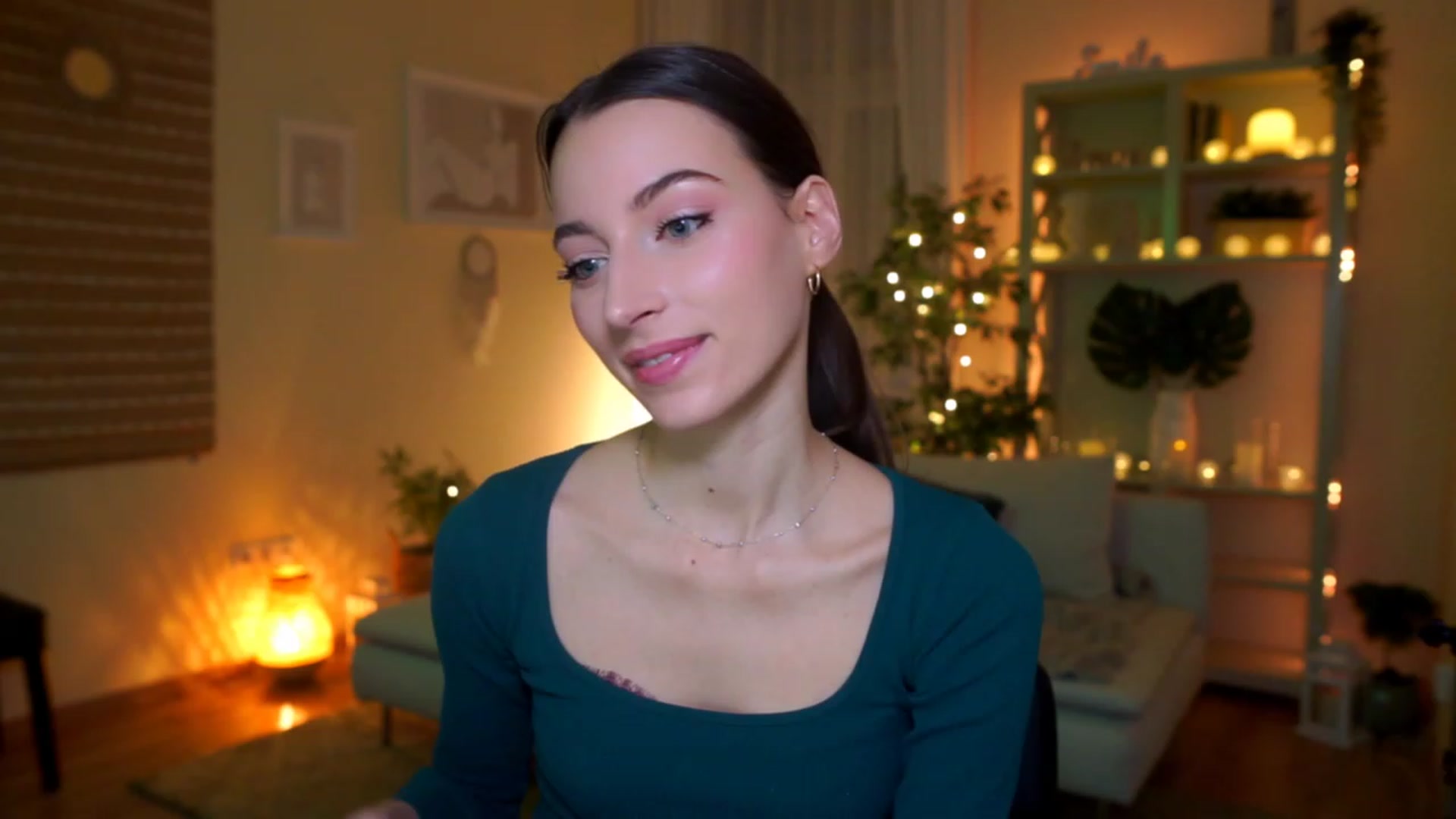 Gallery image thumbnail from Emily_grey69's myfreecams stream on, 03/13/2023, 05:47 image 7 of 20