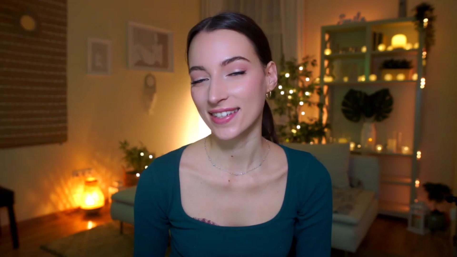 Gallery image thumbnail from Emily_grey69's myfreecams stream on, 03/13/2023, 05:47 image 8 of 20