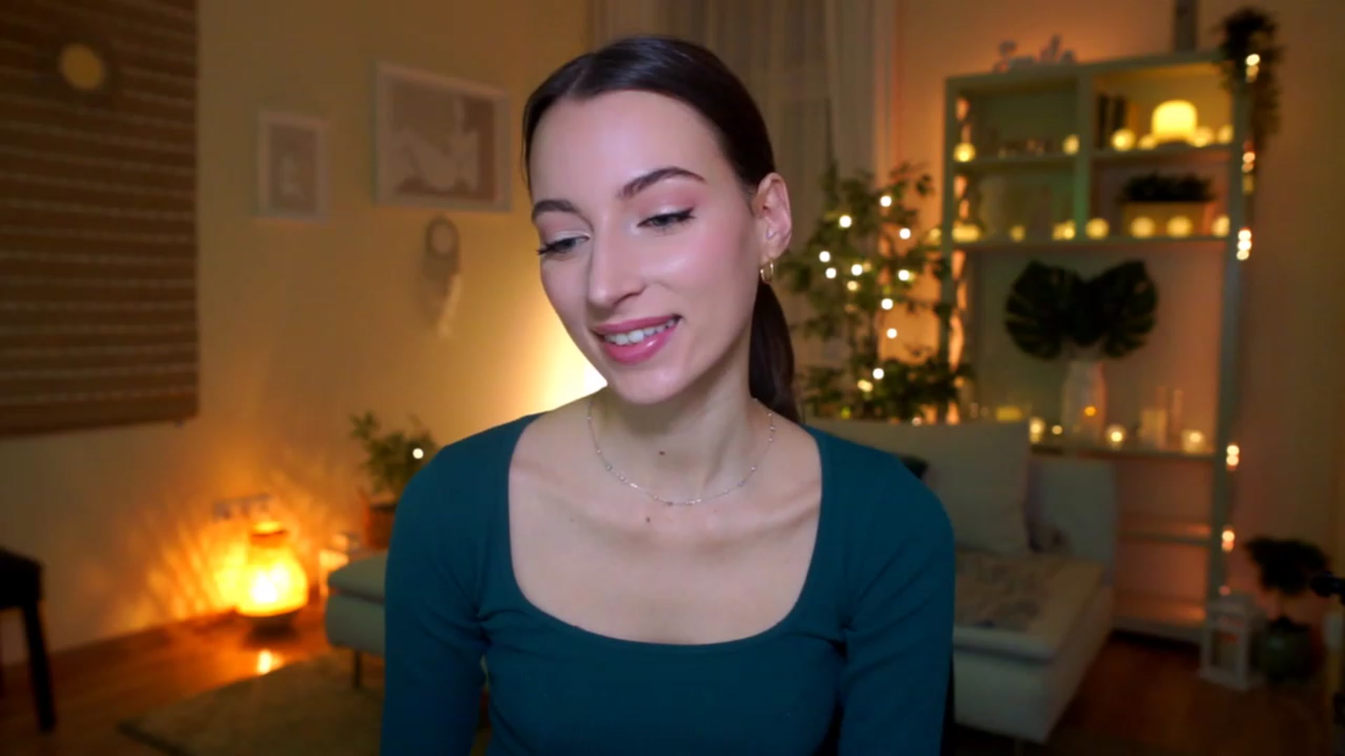 Gallery image thumbnail from Emily_grey69's myfreecams stream on, 03/13/2023, 05:47 image 2 of 20