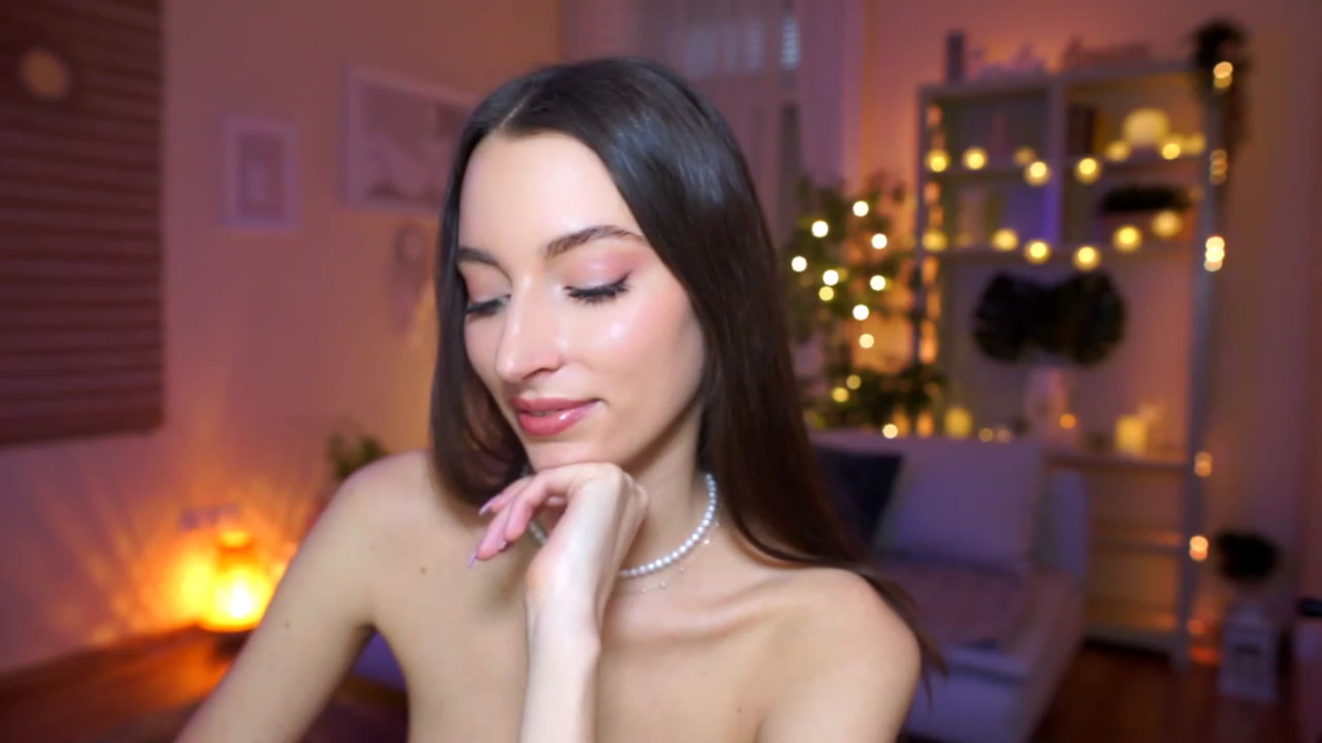 Gallery image thumbnail from Emily_grey69's myfreecams stream on, 03/15/2023, 13:26 image 18 of 20