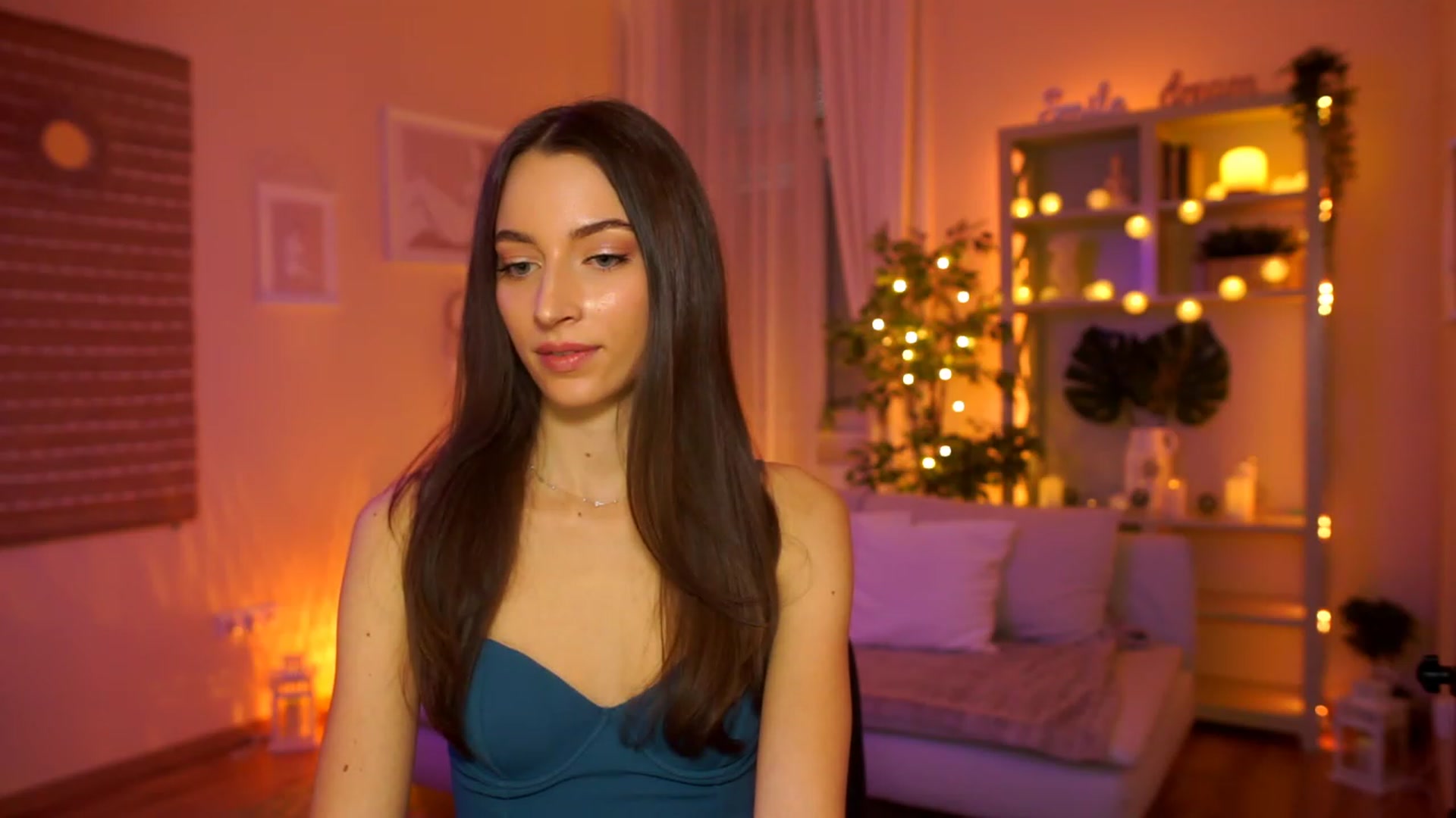 Gallery image thumbnail from Emily_grey69's myfreecams stream on, 03/24/2023, 16:56 image 14 of 20