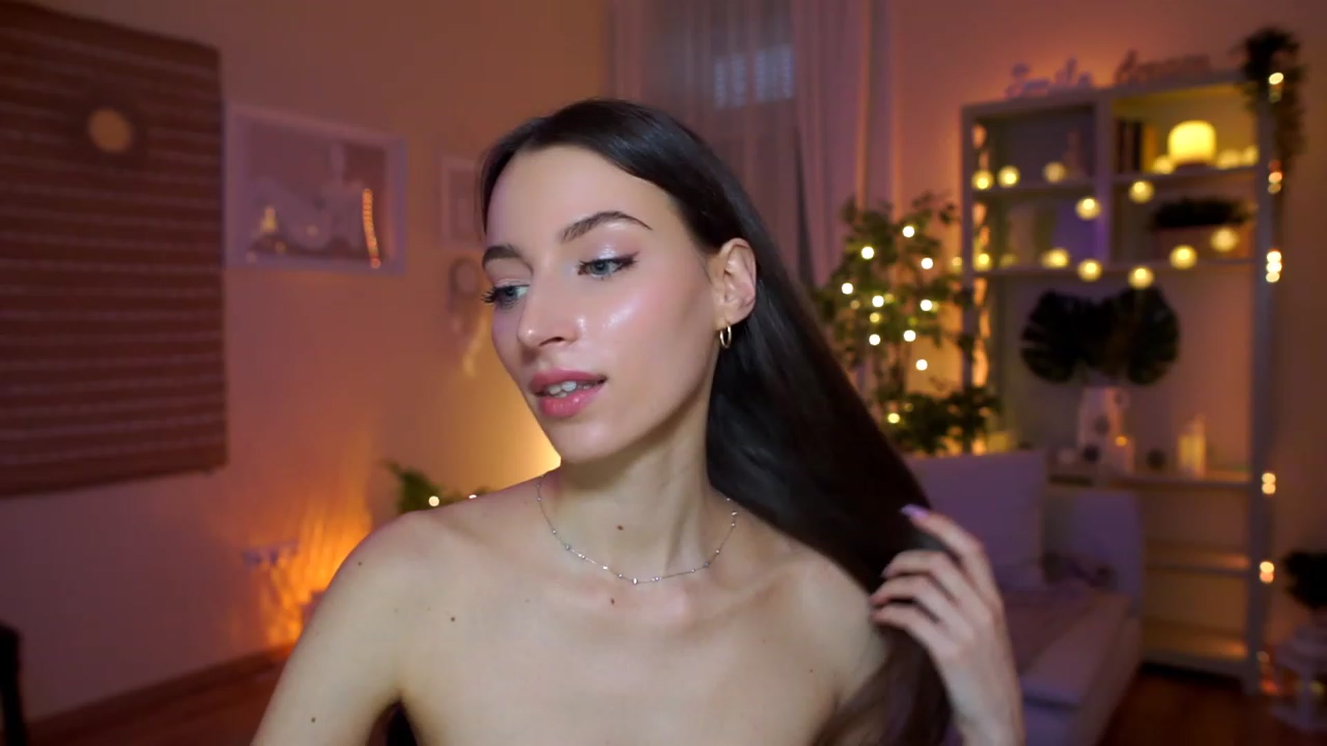 Gallery image thumbnail from Emily_grey69's myfreecams stream on, 03/26/2023, 14:49 image 16 of 20