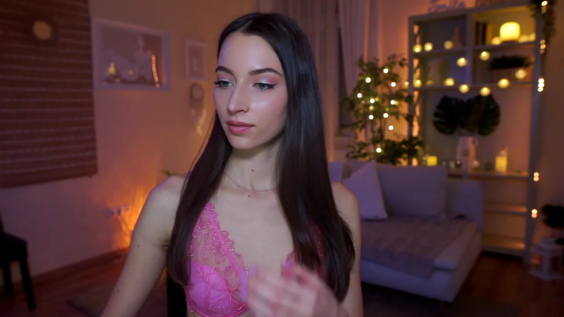 Gallery image thumbnail from Emily_grey69's myfreecams stream on, 03/28/2023, 19:26 image 5 of 20