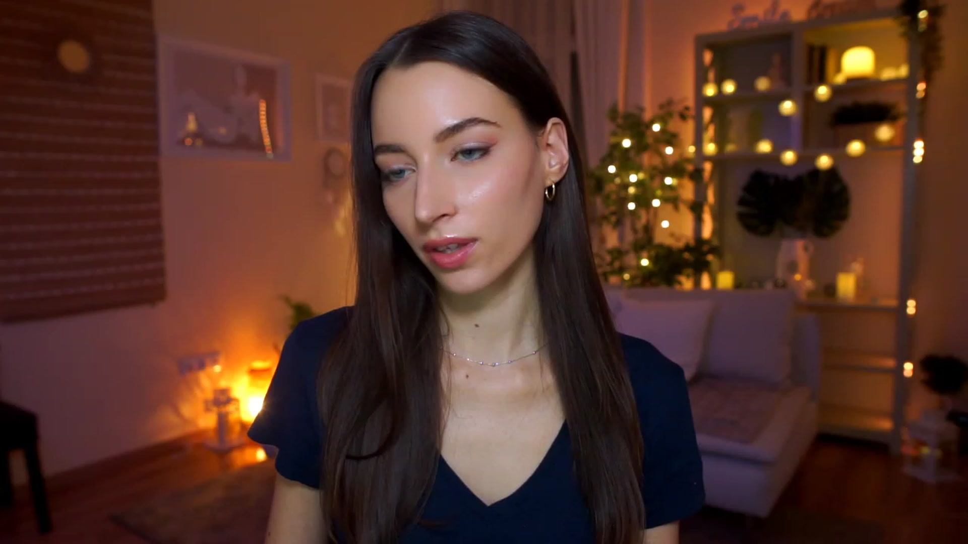 Gallery image thumbnail from Emily_grey69's myfreecams stream on, 03/29/2023, 19:55 image 8 of 20
