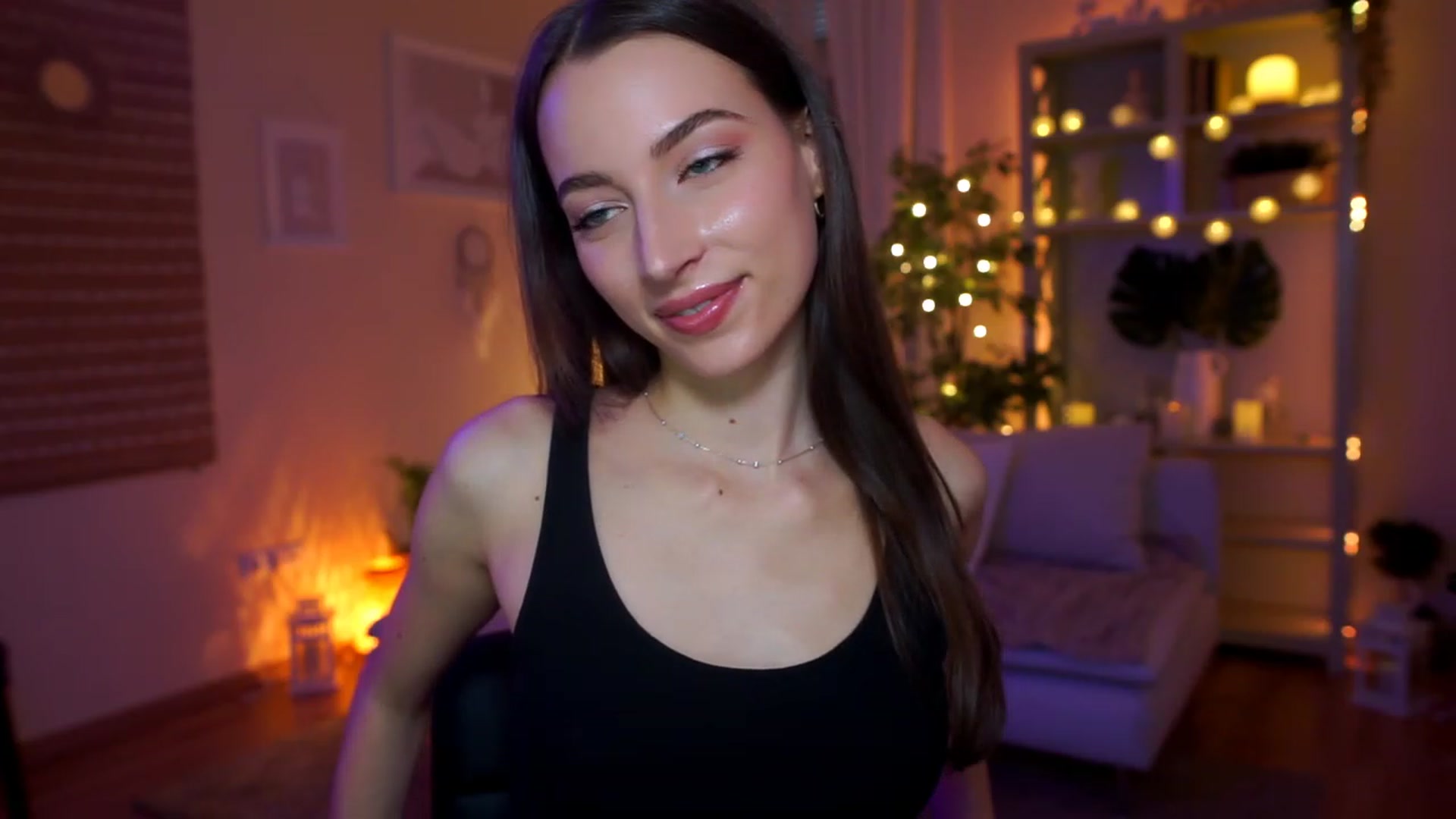 Gallery image thumbnail from Emily_grey69's myfreecams stream on, 03/31/2023, 16:18 image 18 of 20