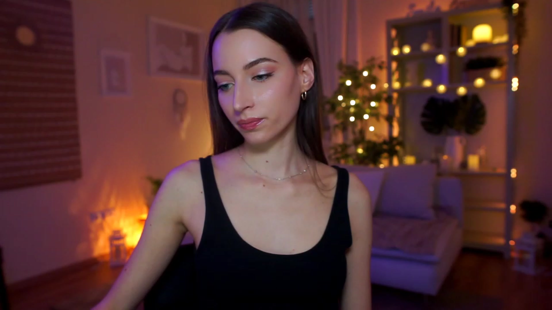 Gallery image thumbnail from Emily_grey69's myfreecams stream on, 03/31/2023, 16:18 image 1 of 20