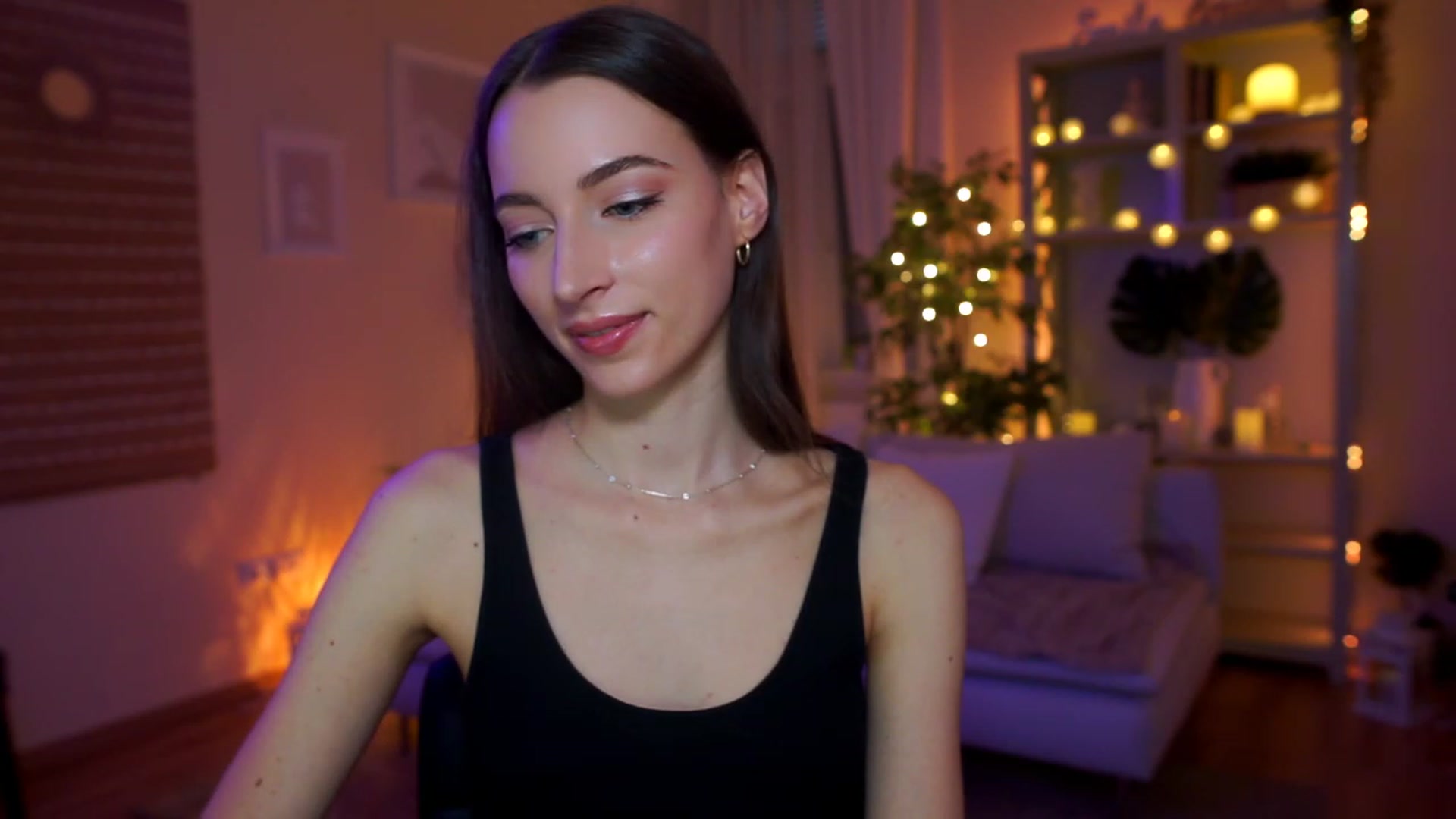 Gallery image thumbnail from Emily_grey69's myfreecams stream on, 03/31/2023, 16:18 image 4 of 20