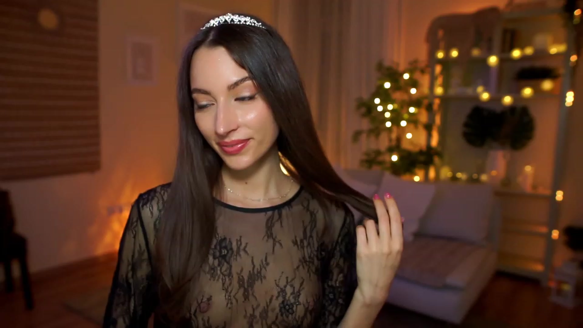 Gallery image thumbnail from Emily_grey69's myfreecams stream on, 04/12/2023, 19:04 image 20 of 20