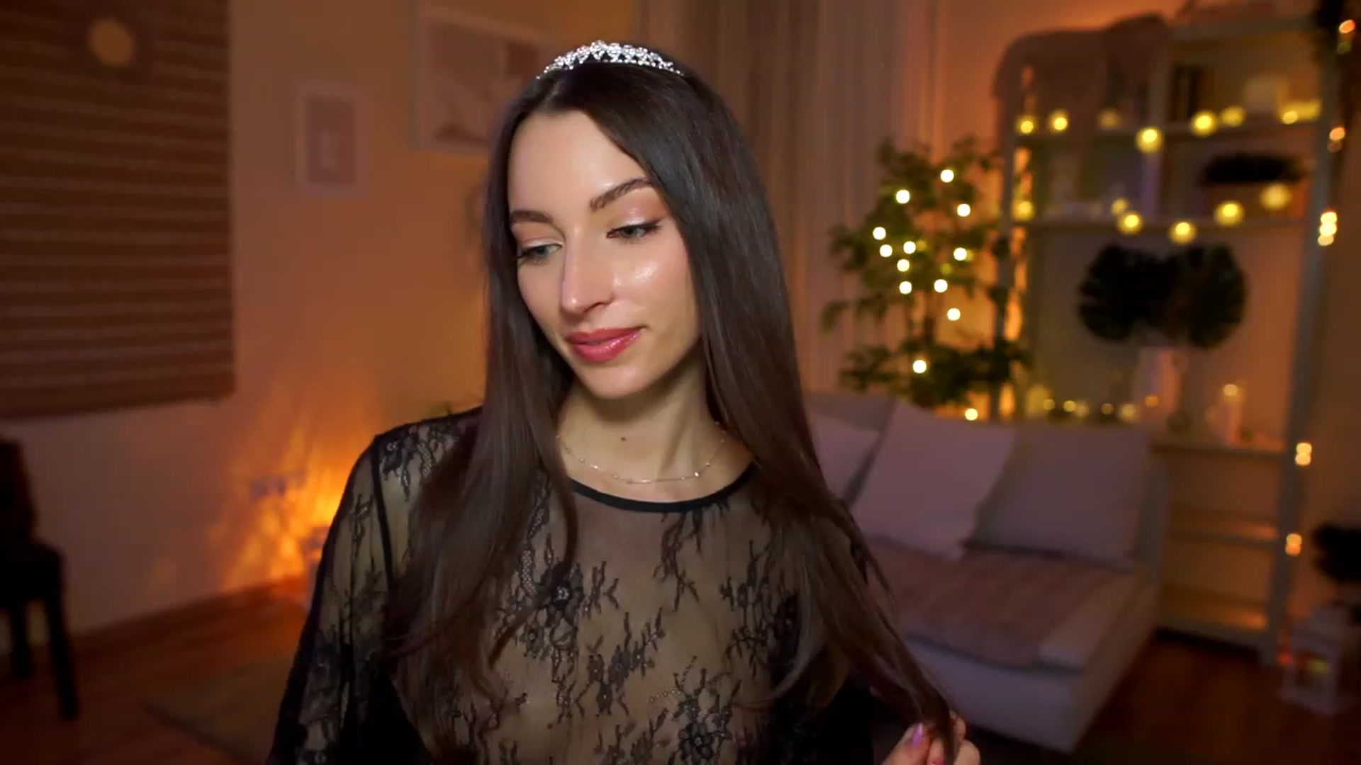 Gallery image thumbnail from Emily_grey69's myfreecams stream on, 04/12/2023, 19:04 image 2 of 20