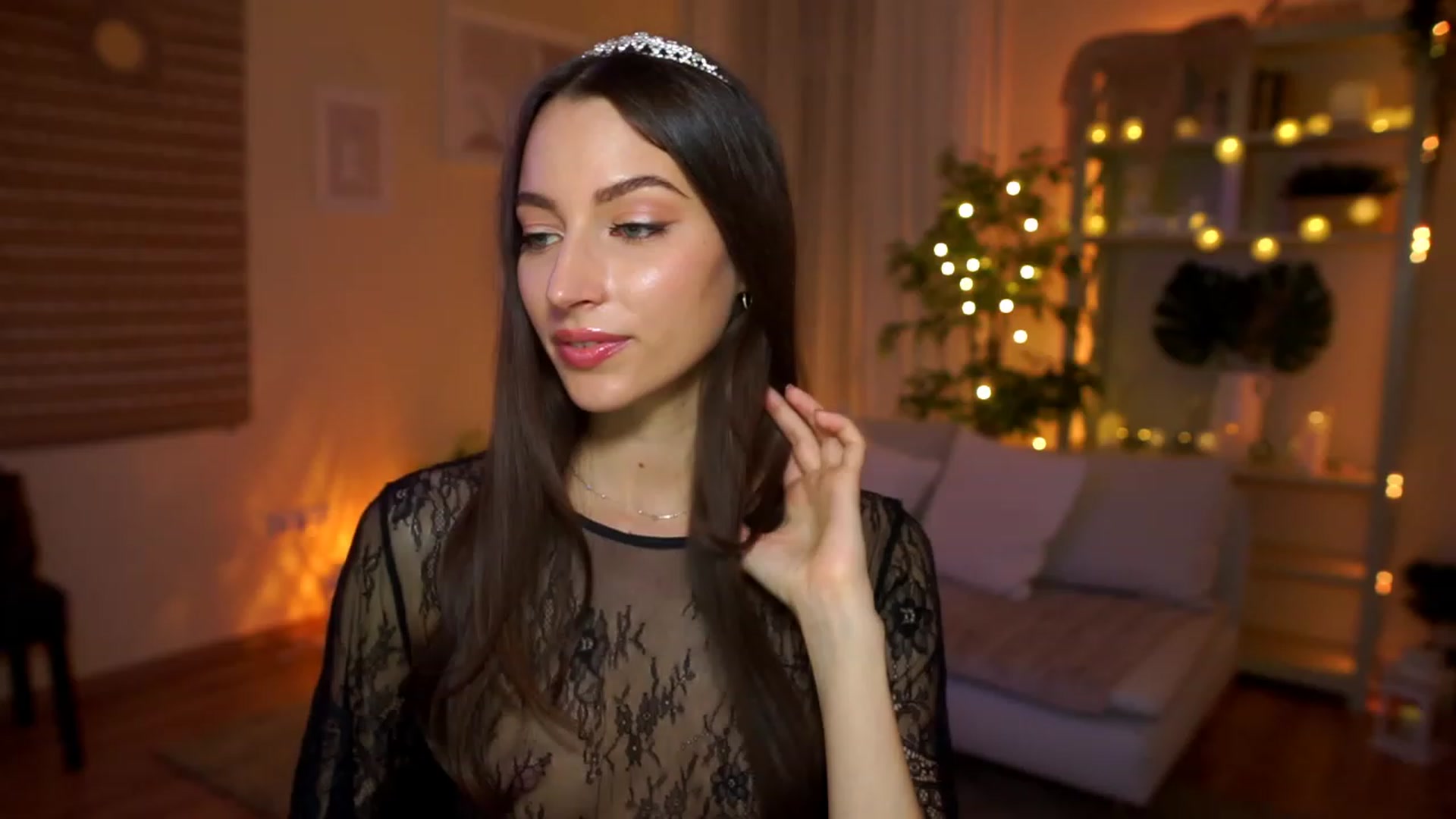 Gallery image thumbnail from Emily_grey69's myfreecams stream on, 04/12/2023, 19:04 image 5 of 20
