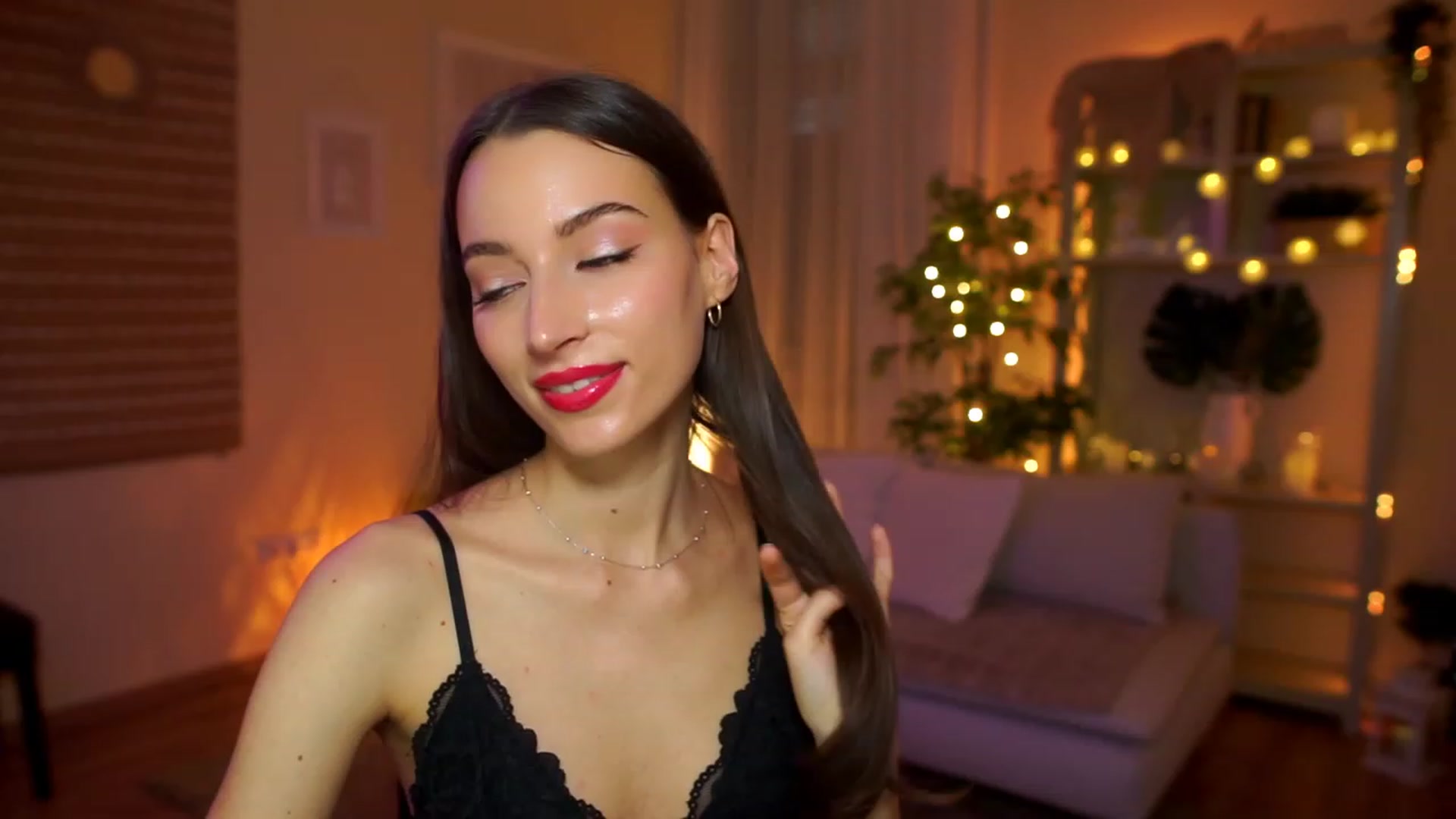 Gallery image thumbnail from Emily_grey69's myfreecams stream on, 04/13/2023, 14:21 image 2 of 20