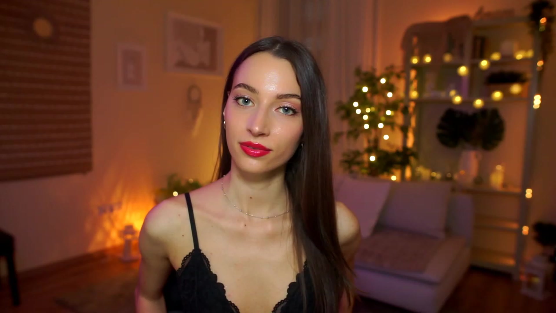 Gallery image thumbnail from Emily_grey69's myfreecams stream on, 04/13/2023, 14:21 image 9 of 20