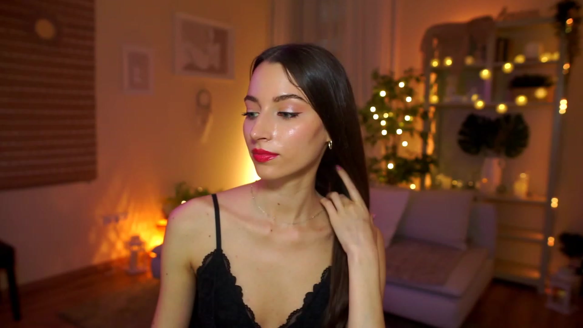 Gallery image thumbnail from Emily_grey69's myfreecams stream on, 04/13/2023, 14:21 image 8 of 20