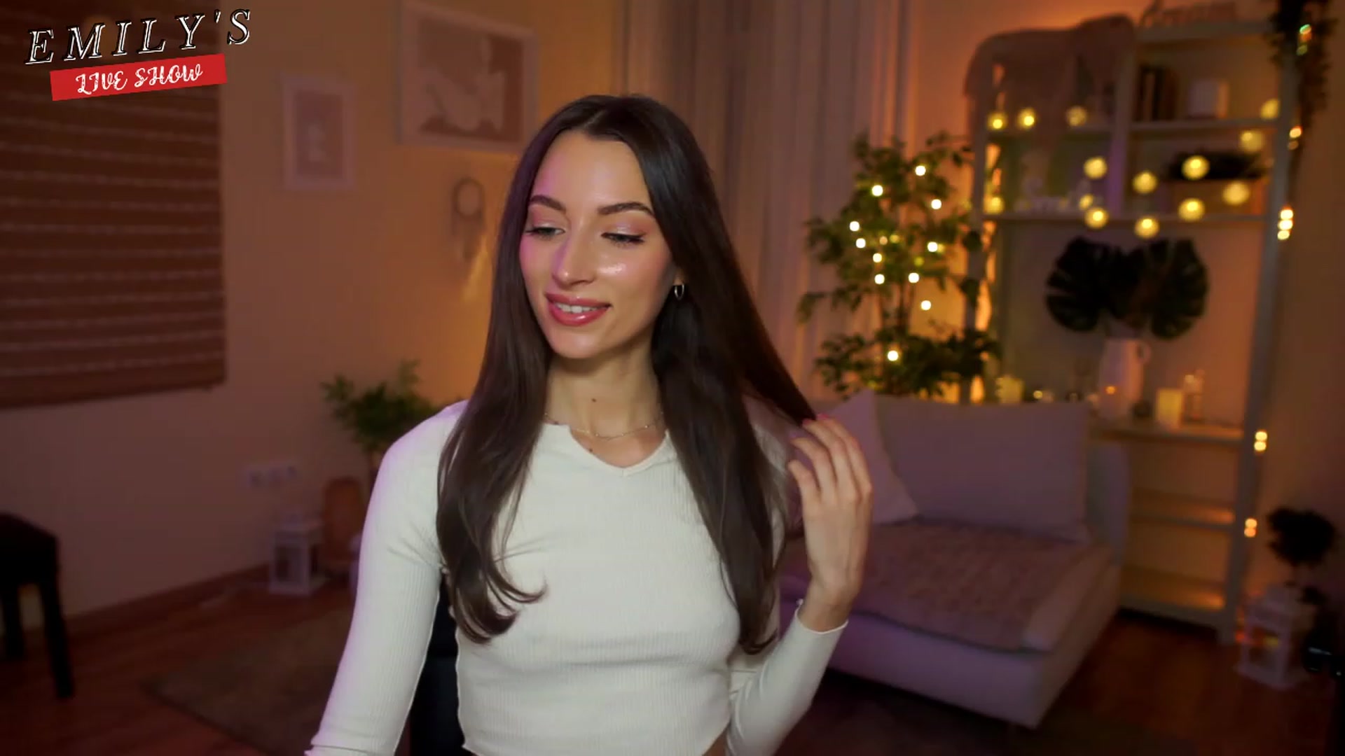 Gallery image thumbnail from Emily_grey69's myfreecams stream on, 04/14/2023, 17:39 image 3 of 20
