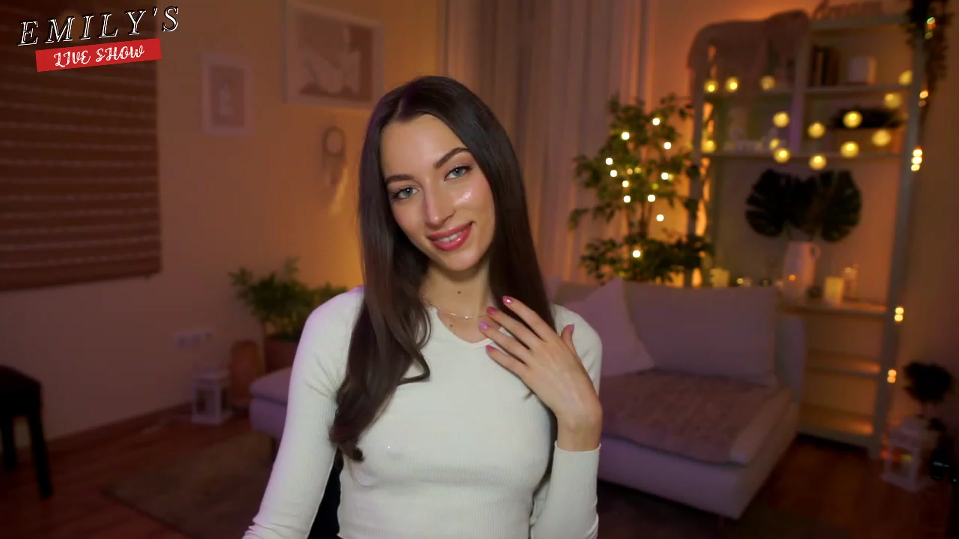 Gallery image thumbnail from Emily_grey69's myfreecams stream on, 04/14/2023, 17:39 image 7 of 20