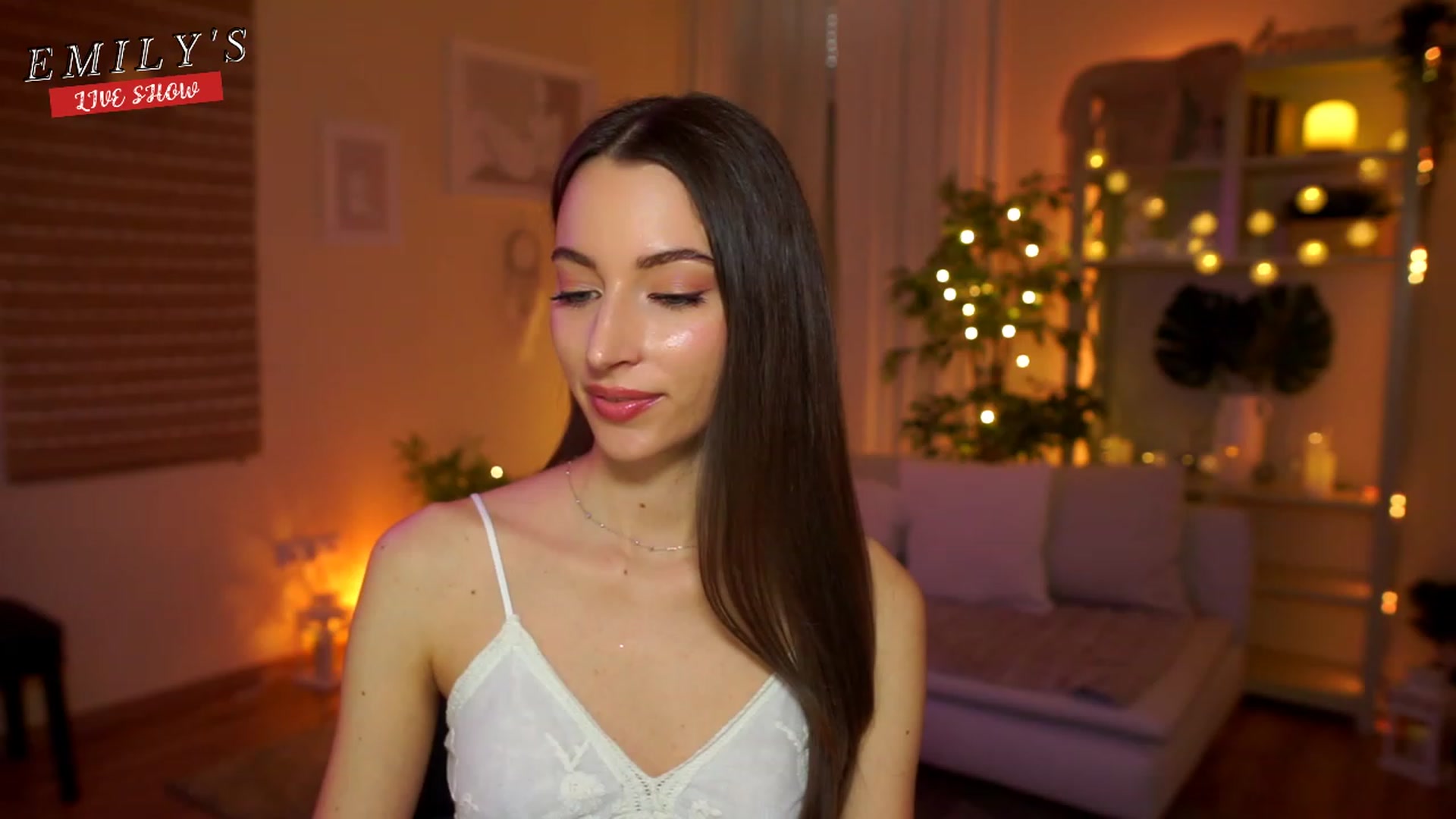 Gallery image thumbnail from Emily_grey69's myfreecams stream on, 04/16/2023, 12:41 image 5 of 20