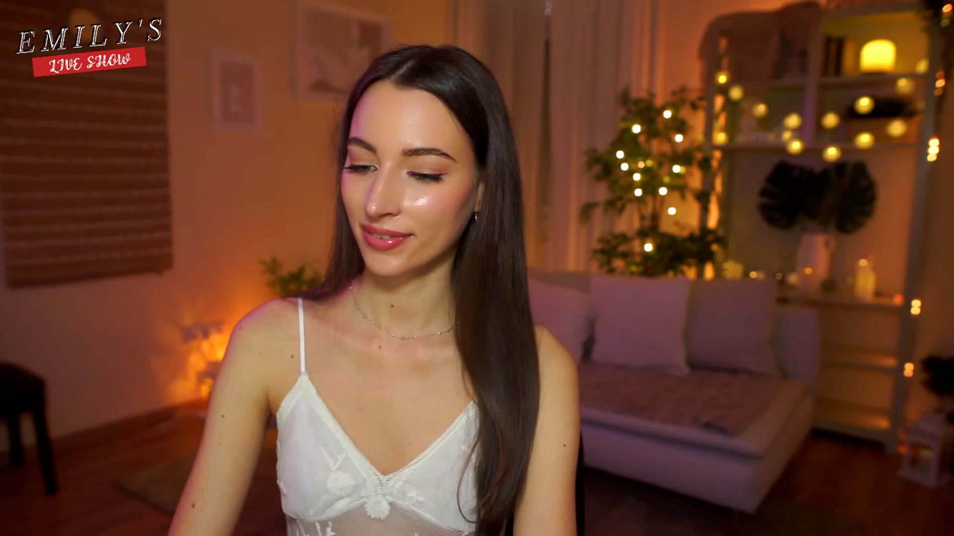 Gallery image thumbnail from Emily_grey69's myfreecams stream on, 04/16/2023, 12:41 image 16 of 20