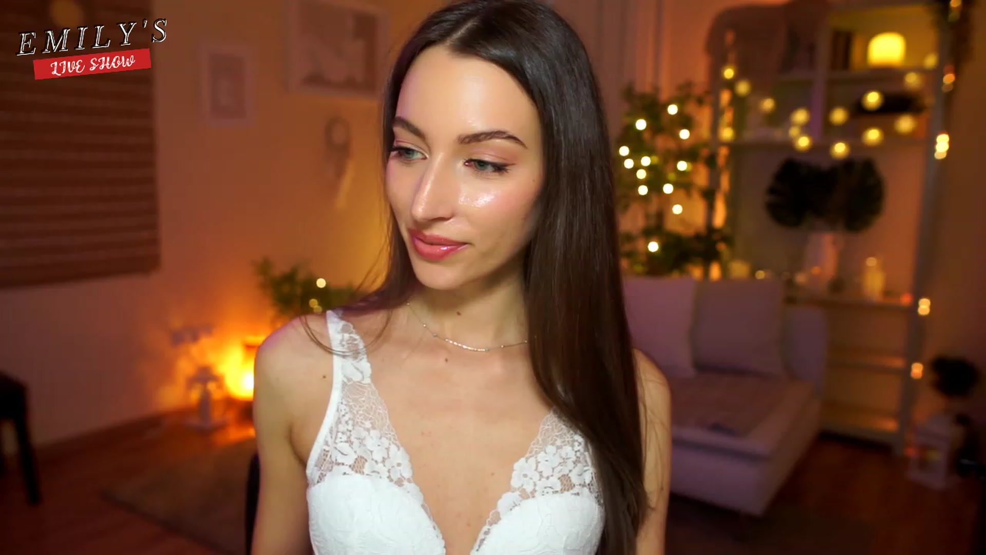 Gallery image thumbnail from Emily_grey69's myfreecams stream on, 04/16/2023, 15:27 image 6 of 20