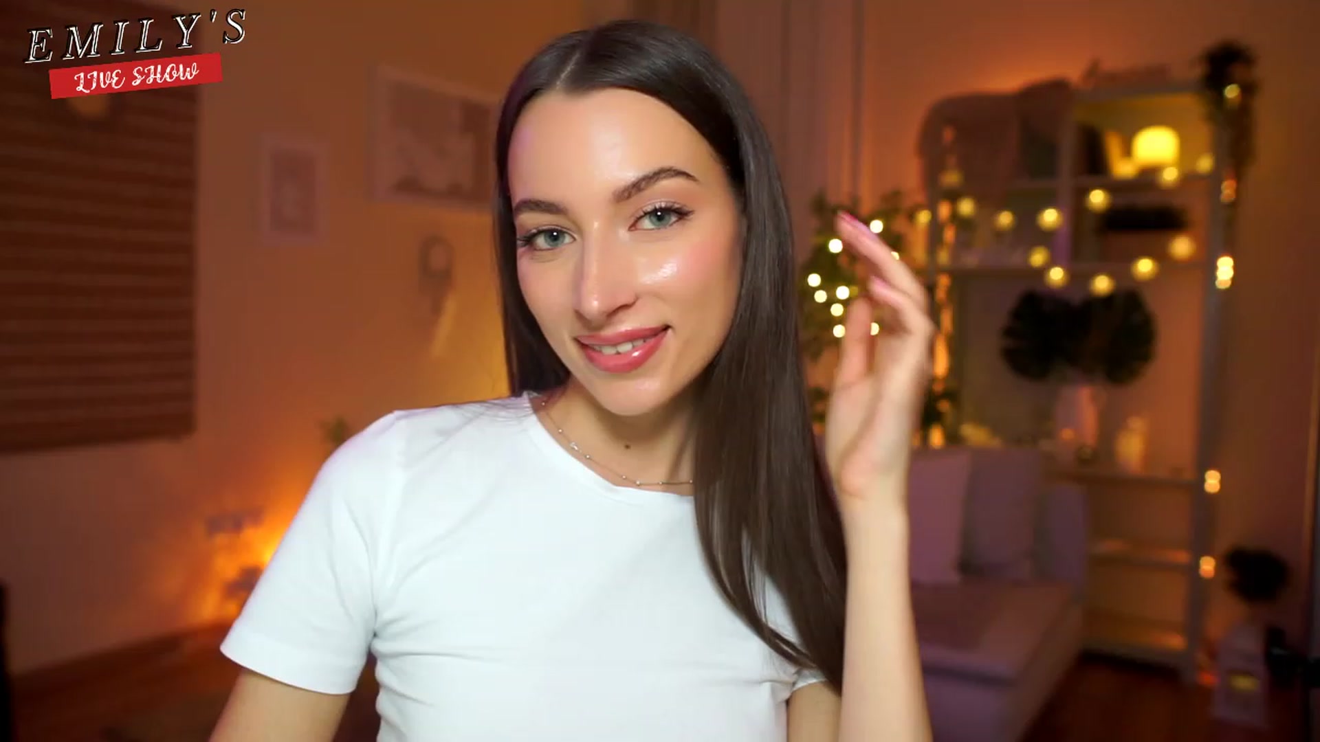 Gallery image thumbnail from Emily_grey69's myfreecams stream on, 04/17/2023, 17:23 image 19 of 20