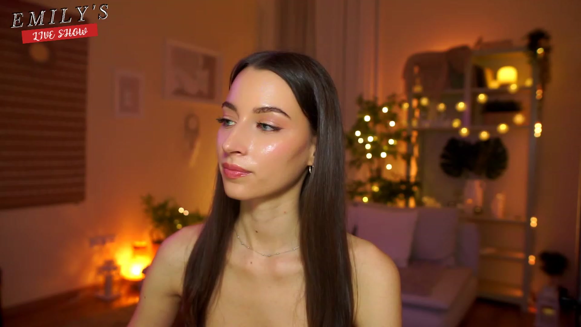 Gallery image thumbnail from Emily_grey69's myfreecams stream on, 04/17/2023, 20:51 image 20 of 20