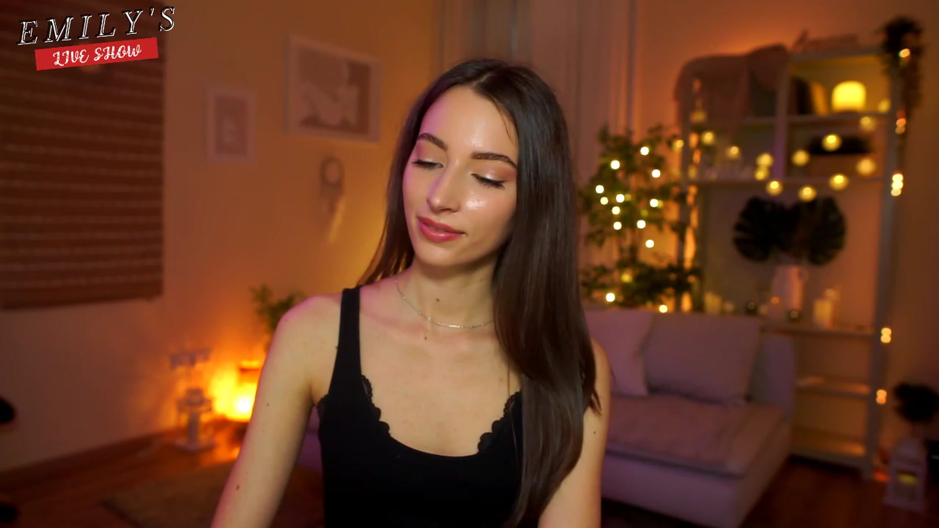 Gallery image thumbnail from Emily_grey69's myfreecams stream on, 04/18/2023, 11:45 image 7 of 20