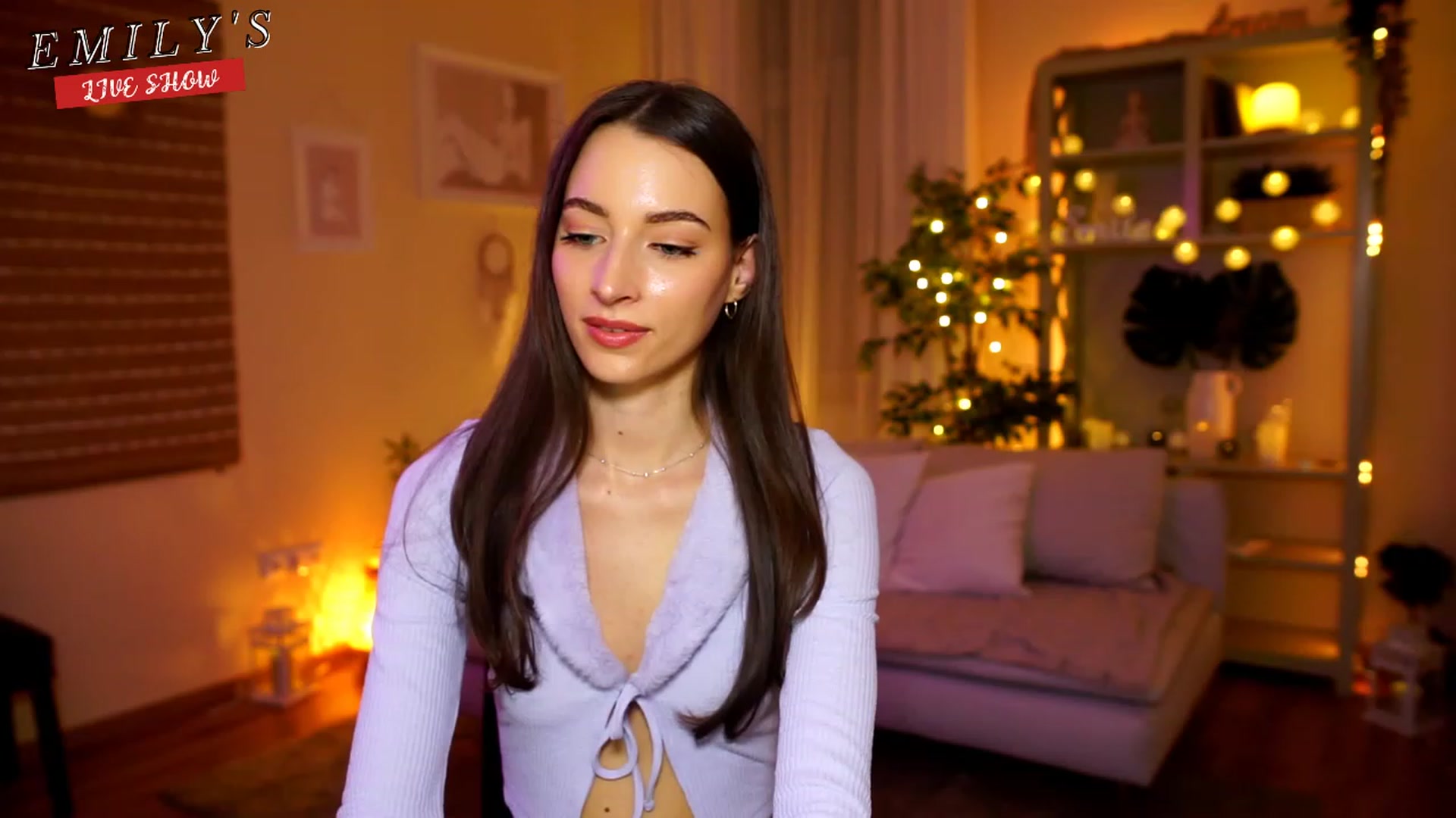 Gallery image thumbnail from Emily_grey69's myfreecams stream on, 04/19/2023, 17:53 image 17 of 20