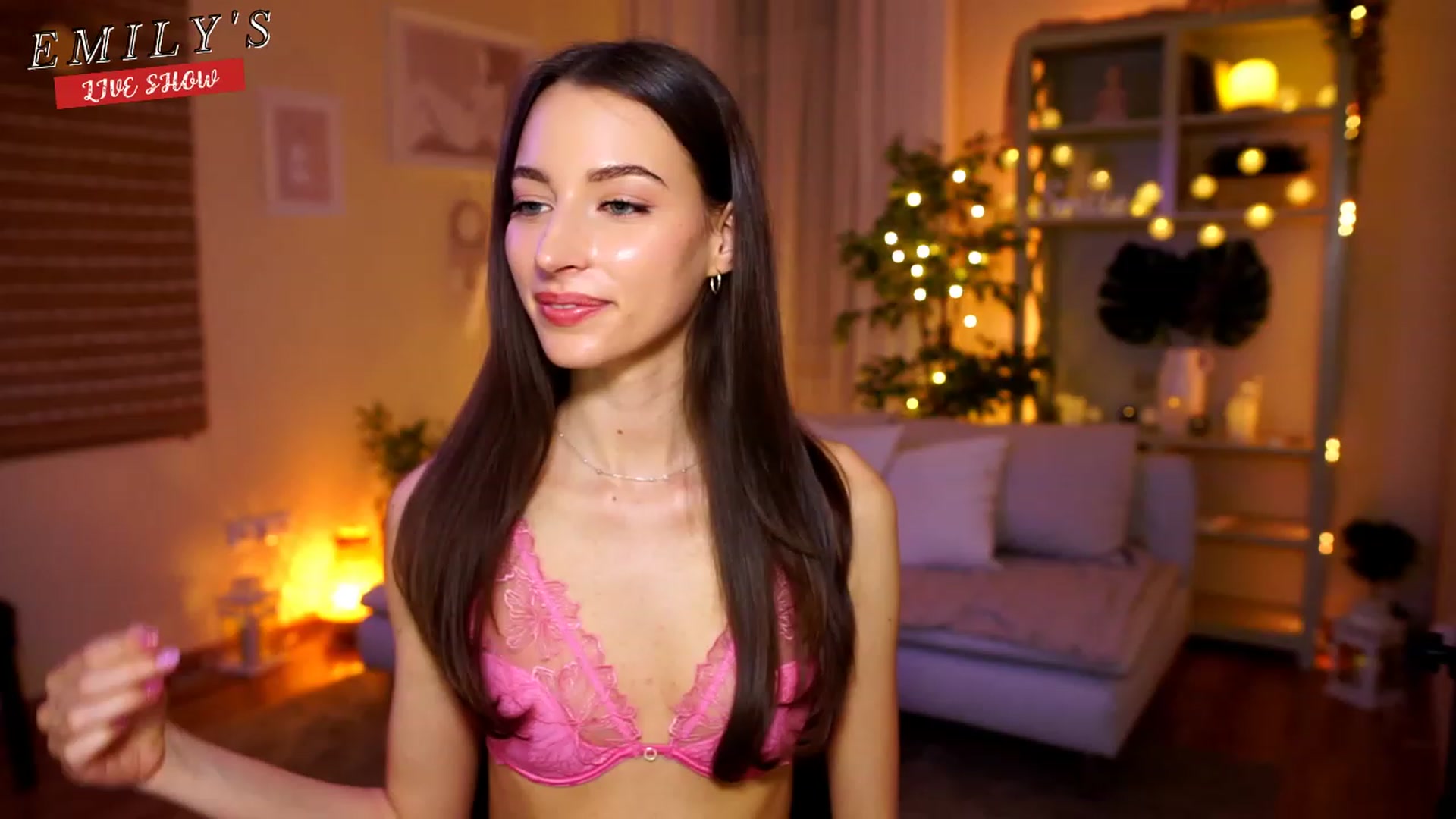 Gallery image thumbnail from Emily_grey69's myfreecams stream on, 04/19/2023, 20:52 image 17 of 20