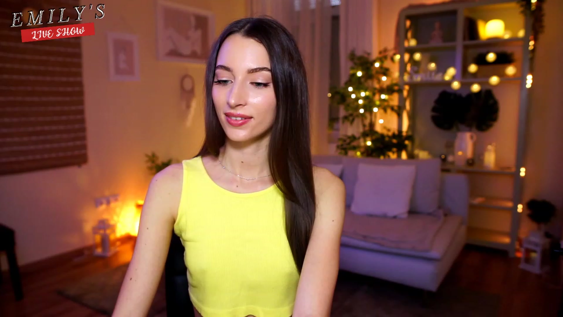 Gallery image thumbnail from Emily_grey69's myfreecams stream on, 04/20/2023, 12:20 image 14 of 20