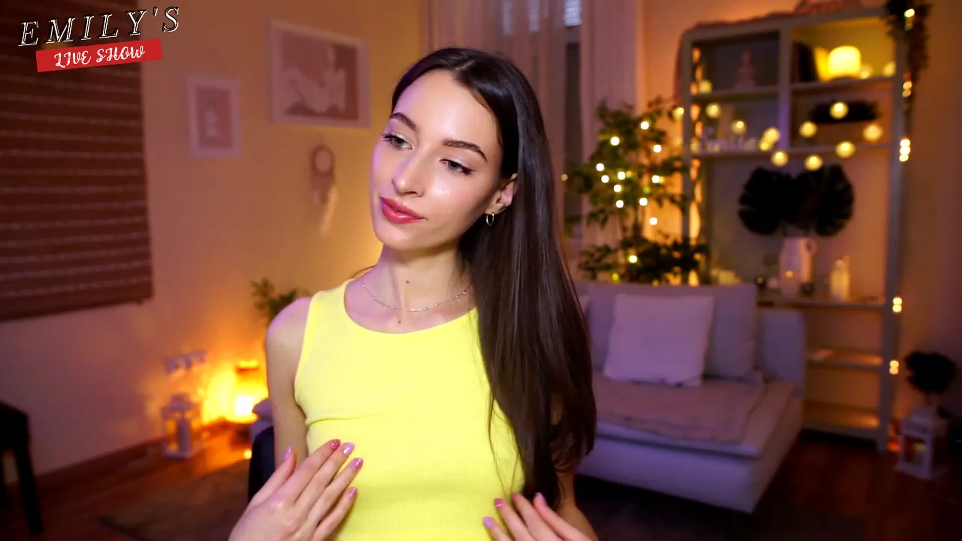 Gallery image thumbnail from Emily_grey69's myfreecams stream on, 04/20/2023, 13:06 image 16 of 20