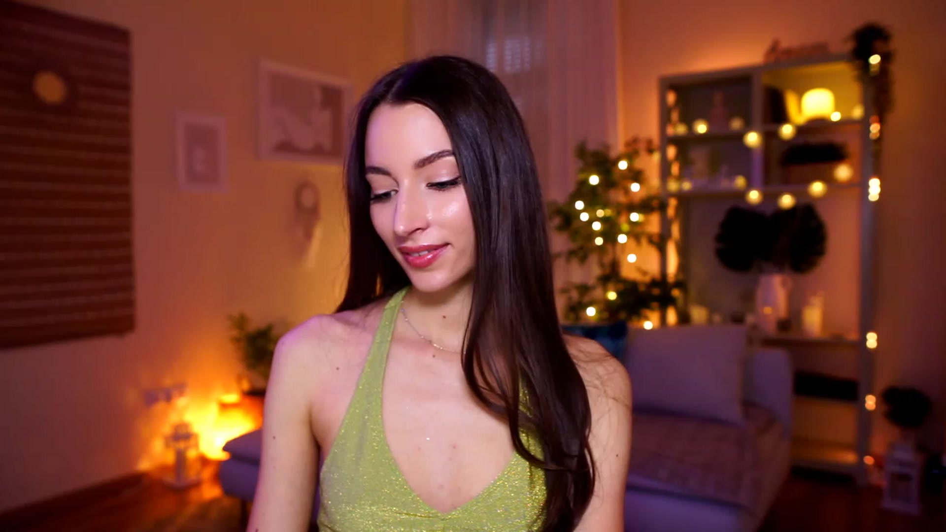 Gallery image thumbnail from Emily_grey69's myfreecams stream on, 04/25/2023, 12:22 image 2 of 20