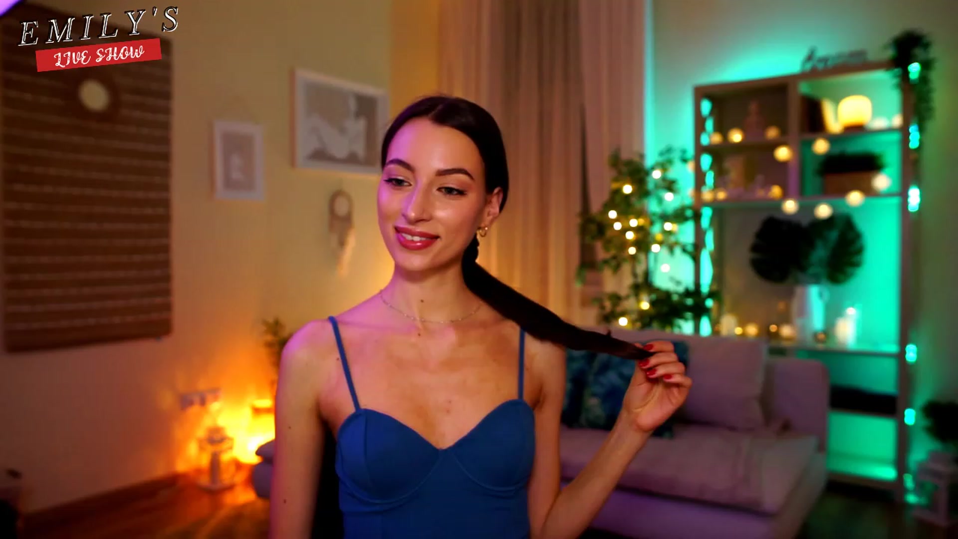 Gallery image thumbnail from Emily_grey69's myfreecams stream on, 04/26/2023, 21:27 image 1 of 20