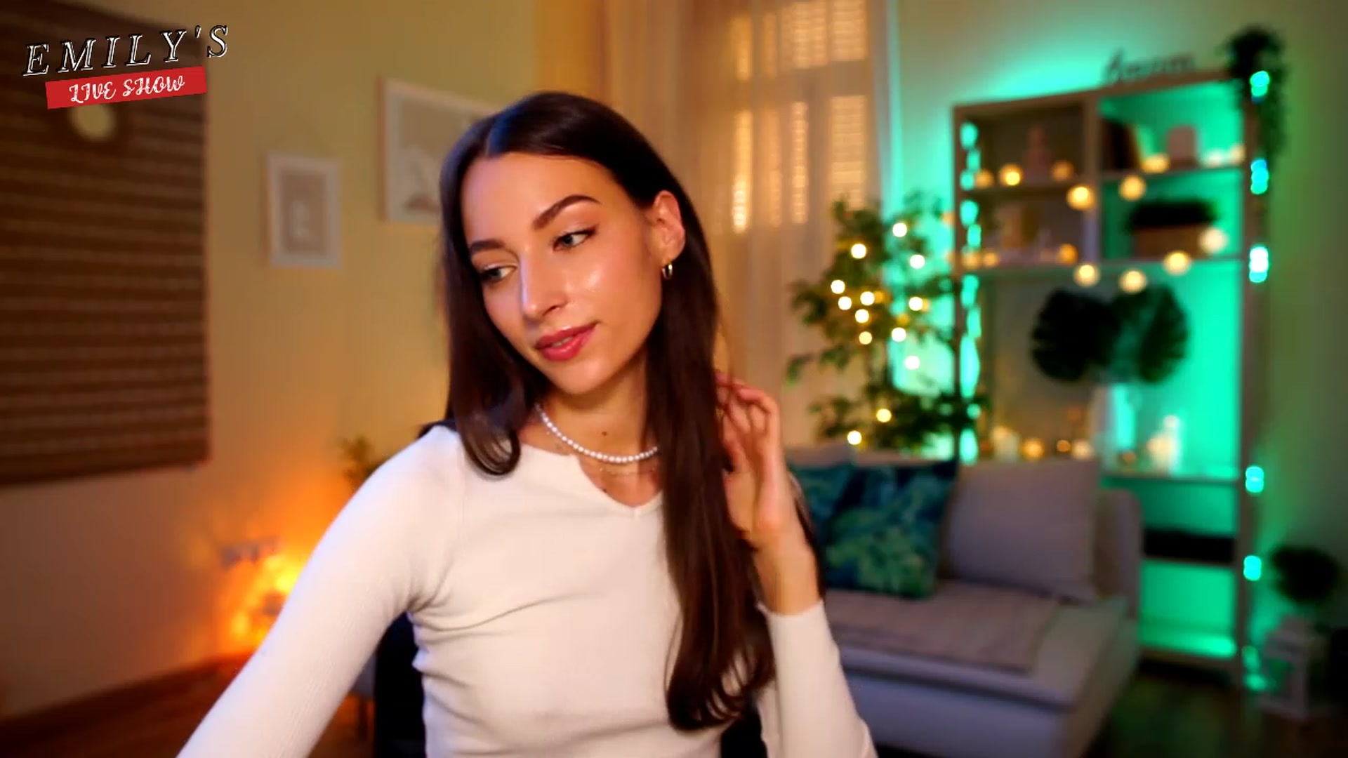 Gallery image thumbnail from Emily_grey69's myfreecams stream on, 04/27/2023, 17:24 image 17 of 20