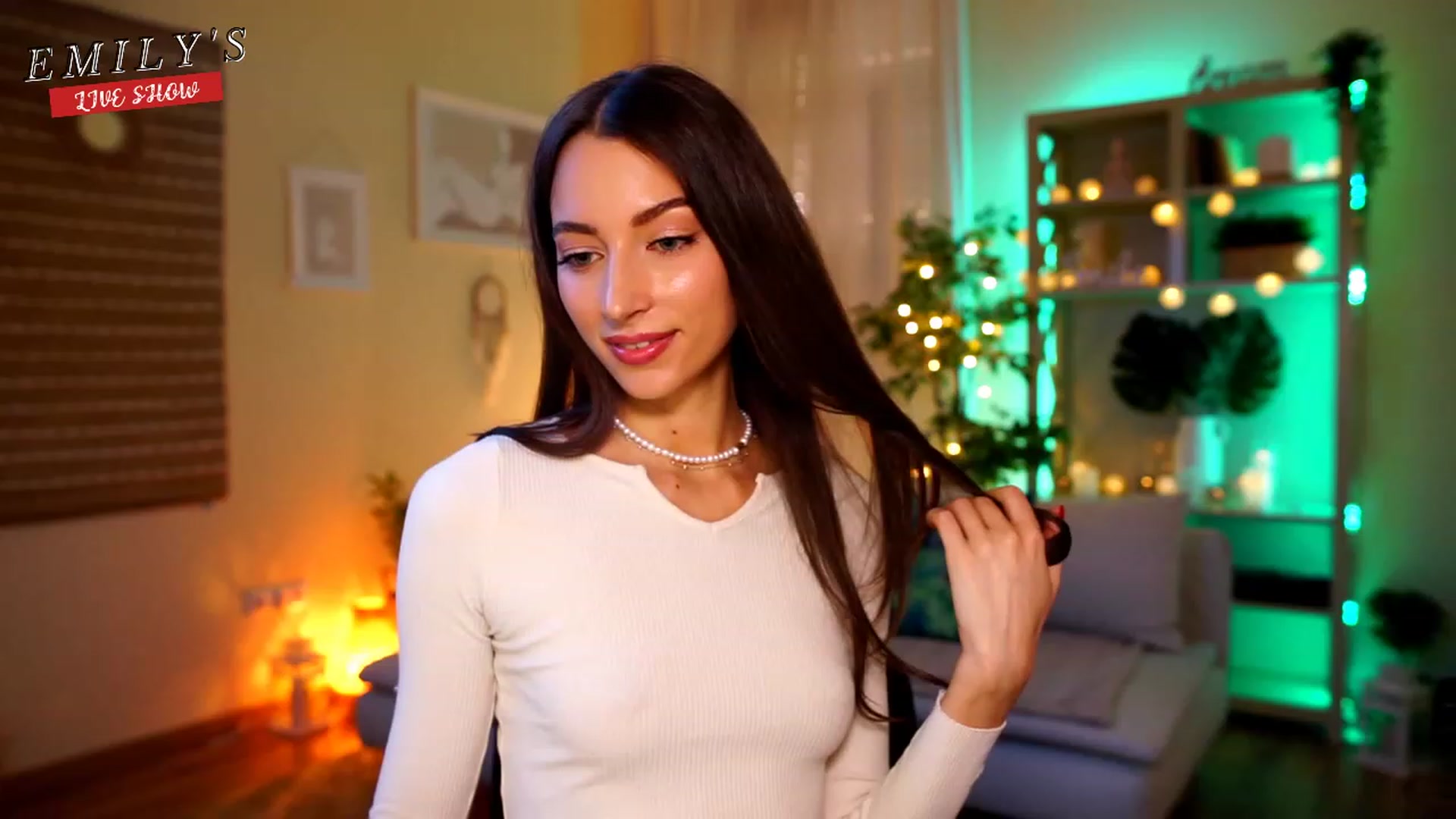 Gallery image thumbnail from Emily_grey69's myfreecams stream on, 04/27/2023, 17:24 image 2 of 20