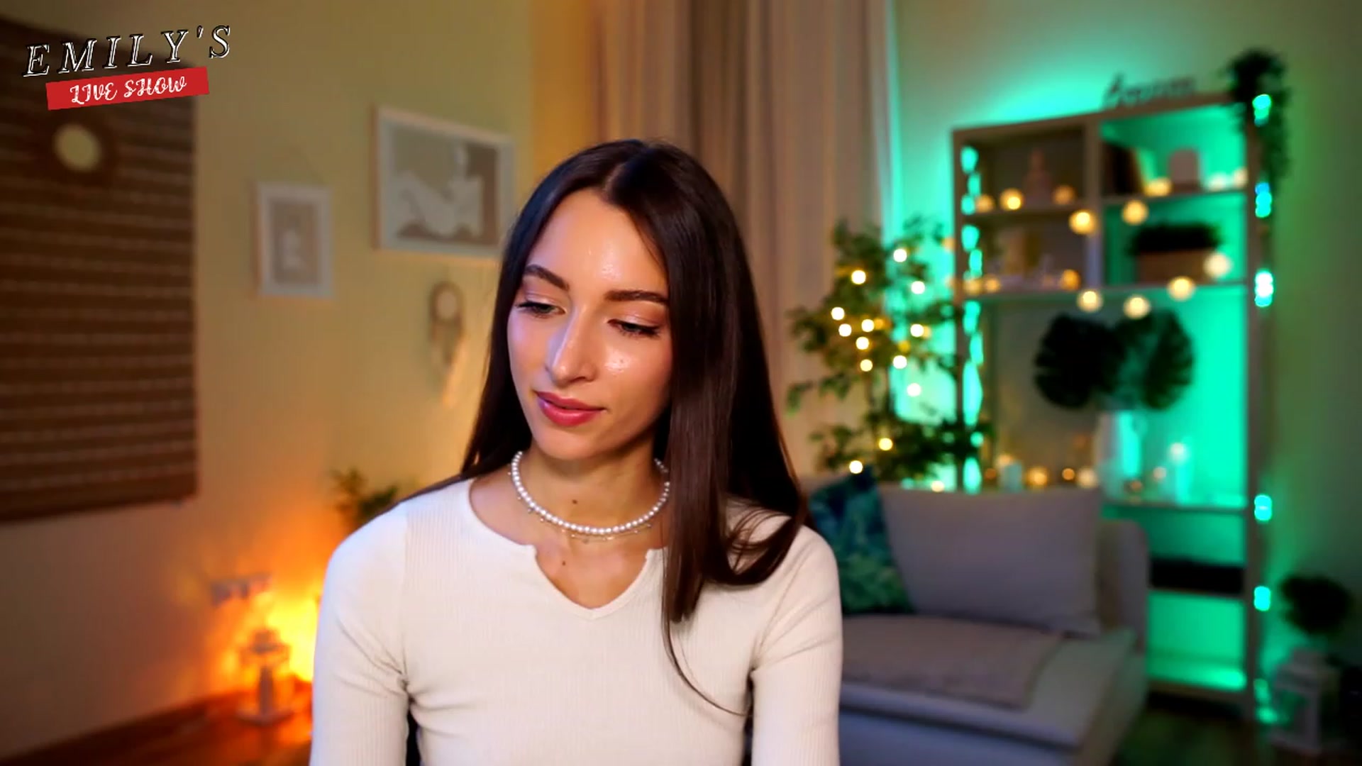 Gallery image thumbnail from Emily_grey69's myfreecams stream on, 04/27/2023, 19:09 image 20 of 20