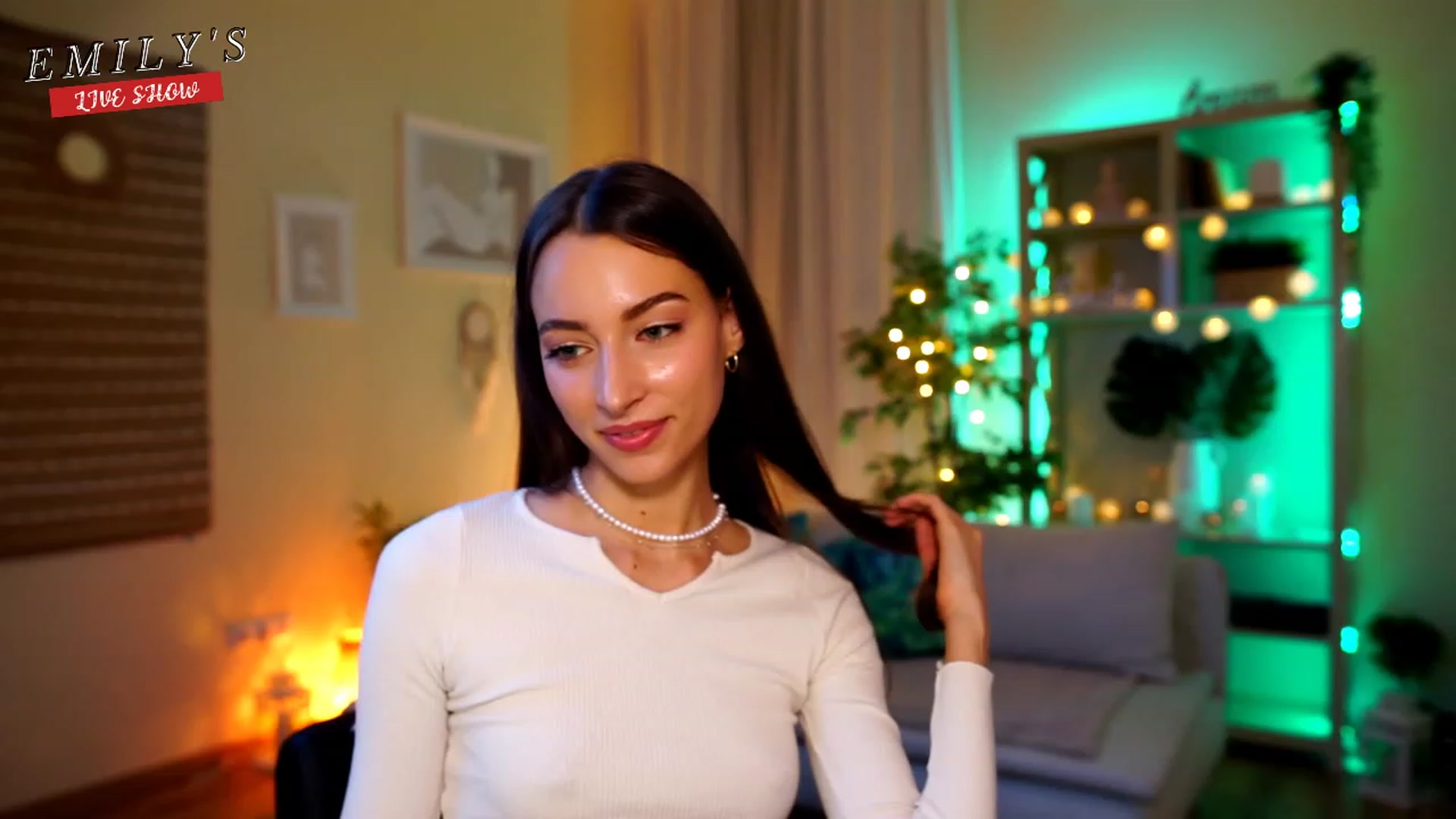 Gallery image thumbnail from Emily_grey69's myfreecams stream on, 04/27/2023, 19:09 image 9 of 20