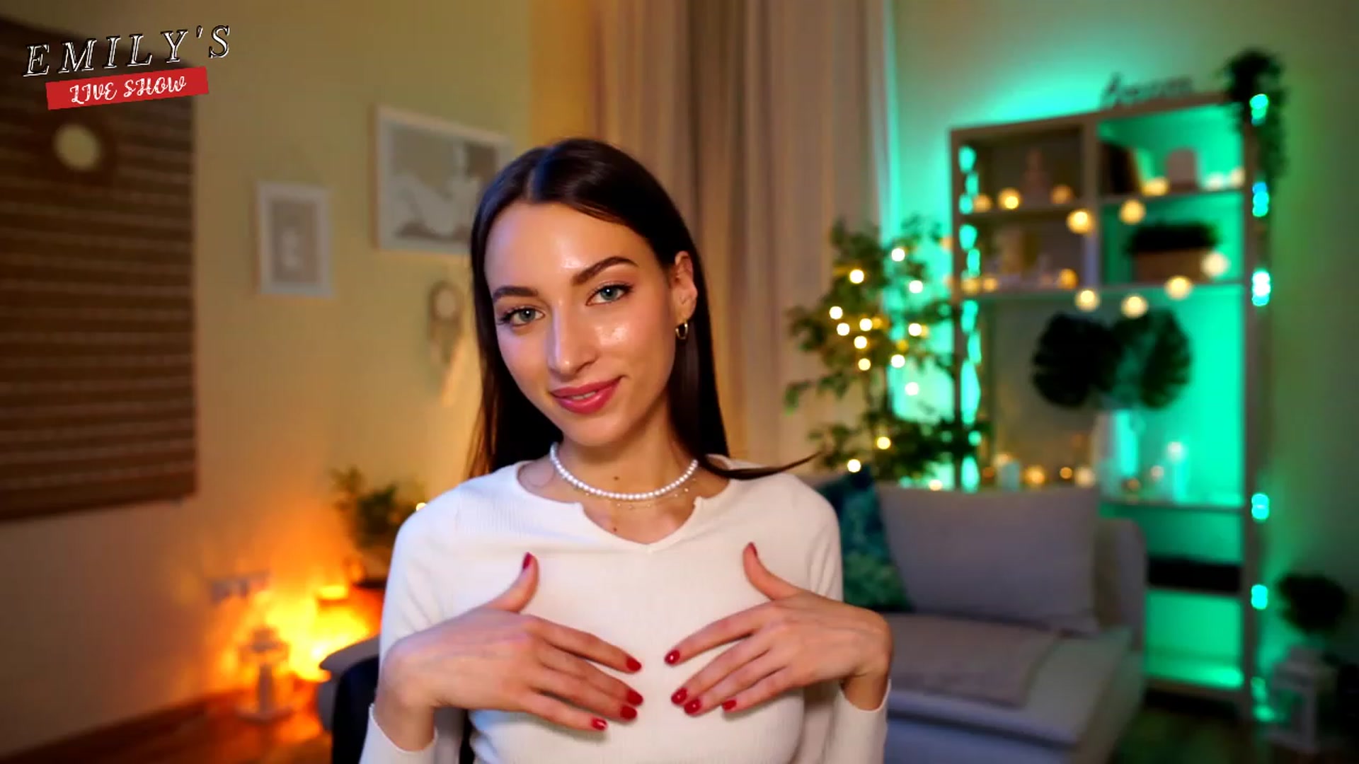 Gallery image thumbnail from Emily_grey69's myfreecams stream on, 04/27/2023, 19:09 image 2 of 20