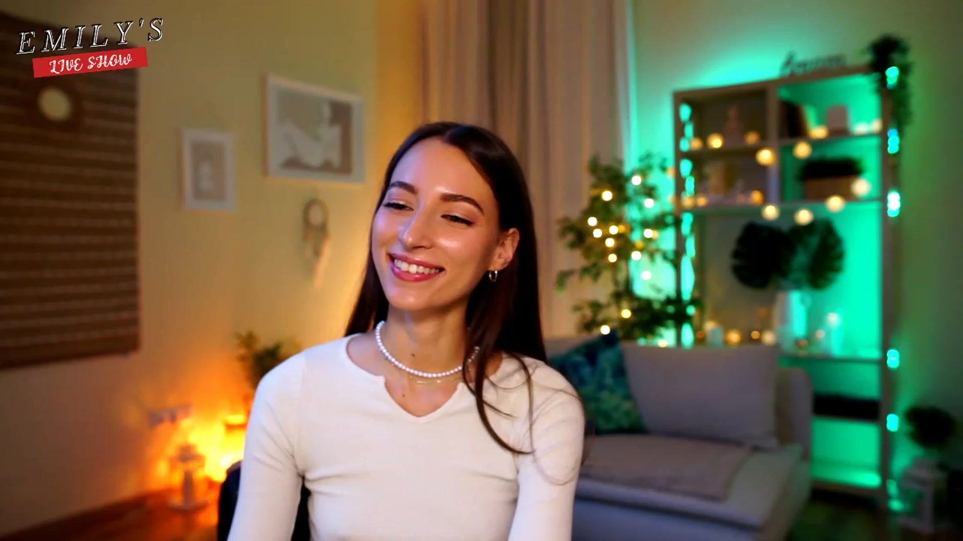 Gallery image thumbnail from Emily_grey69's myfreecams stream on, 04/27/2023, 19:09 image 10 of 20