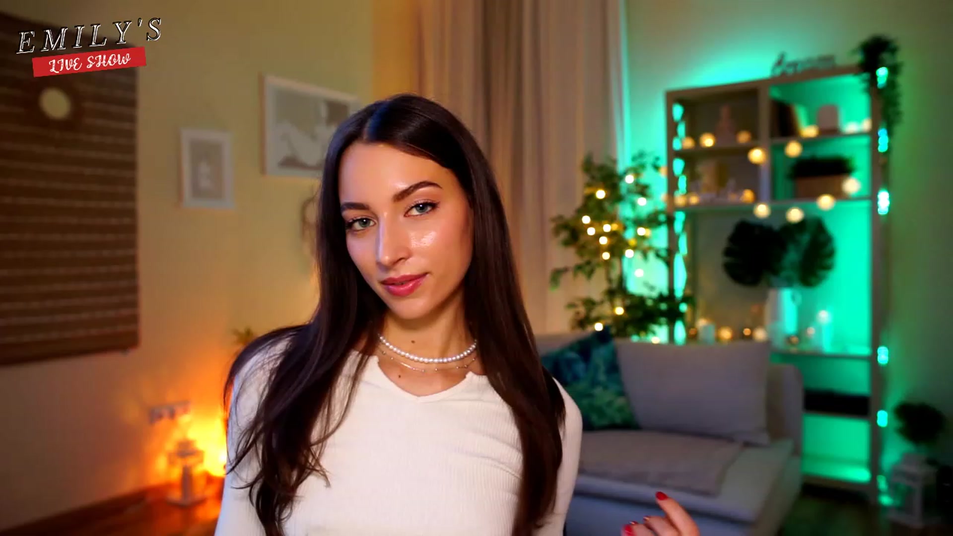Gallery image thumbnail from Emily_grey69's myfreecams stream on, 04/27/2023, 21:13 image 1 of 20