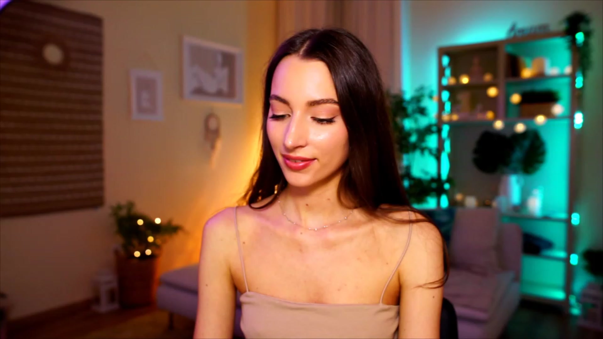 Gallery image thumbnail from Emily_grey69's myfreecams stream on, 04/30/2023, 17:58 image 19 of 20