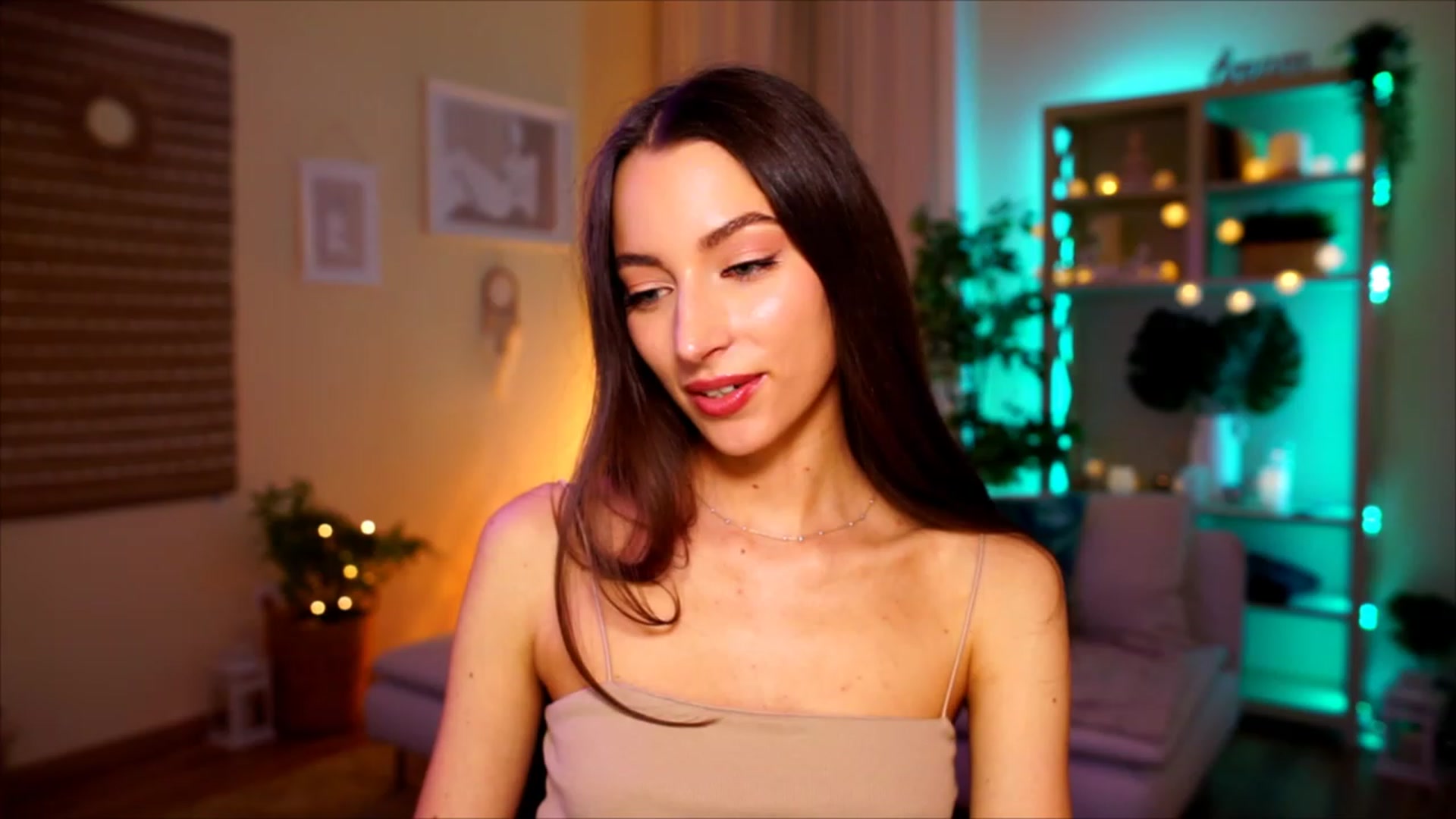 Gallery image thumbnail from Emily_grey69's myfreecams stream on, 04/30/2023, 17:58 image 8 of 20