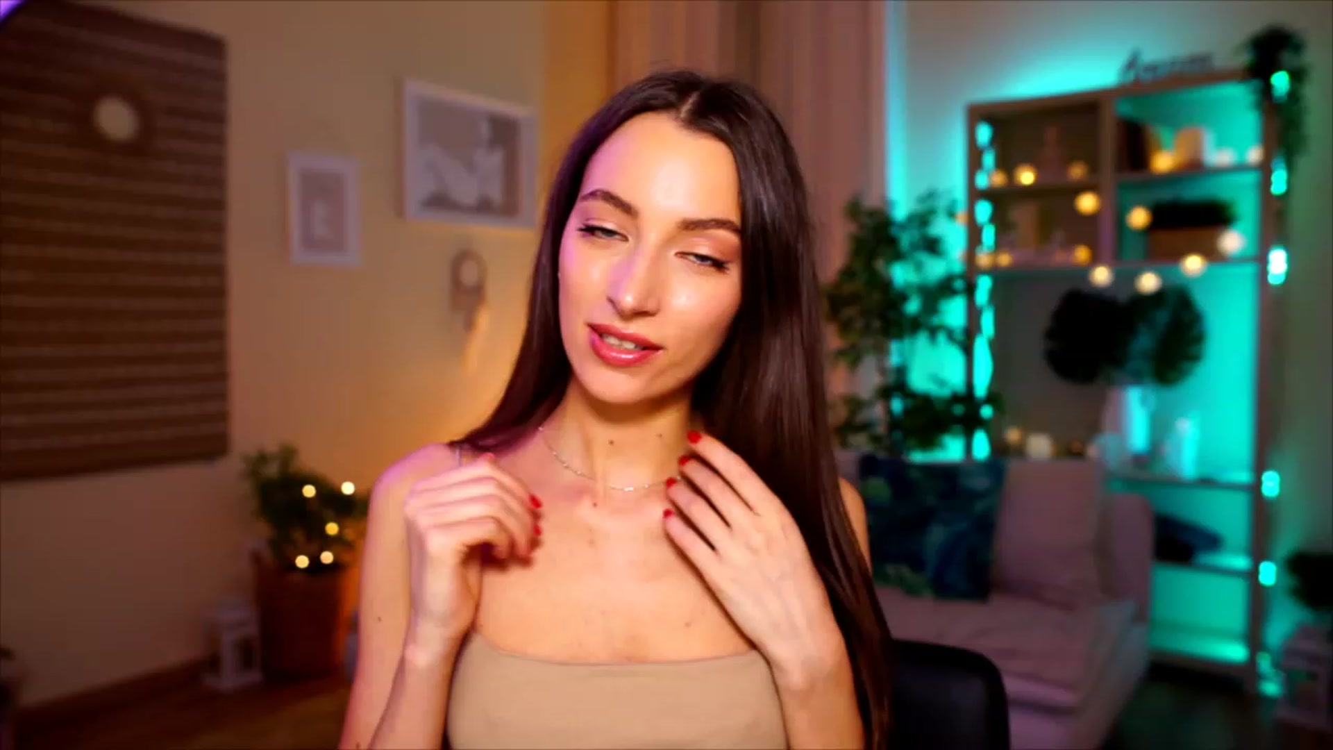 Gallery image thumbnail from Emily_grey69's myfreecams stream on, 04/30/2023, 18:56 image 9 of 20