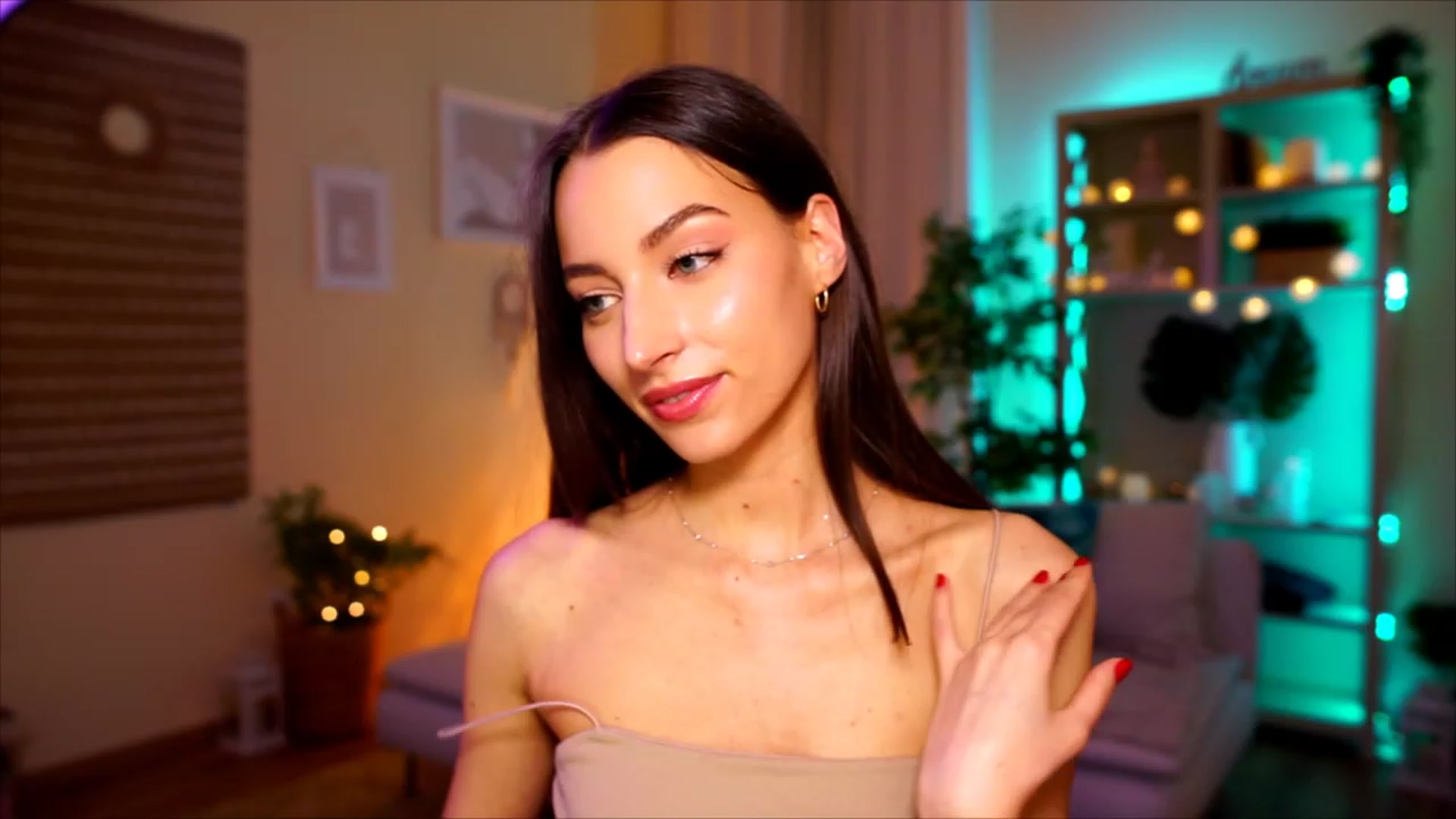 Gallery image thumbnail from Emily_grey69's myfreecams stream on, 04/30/2023, 18:56 image 12 of 20