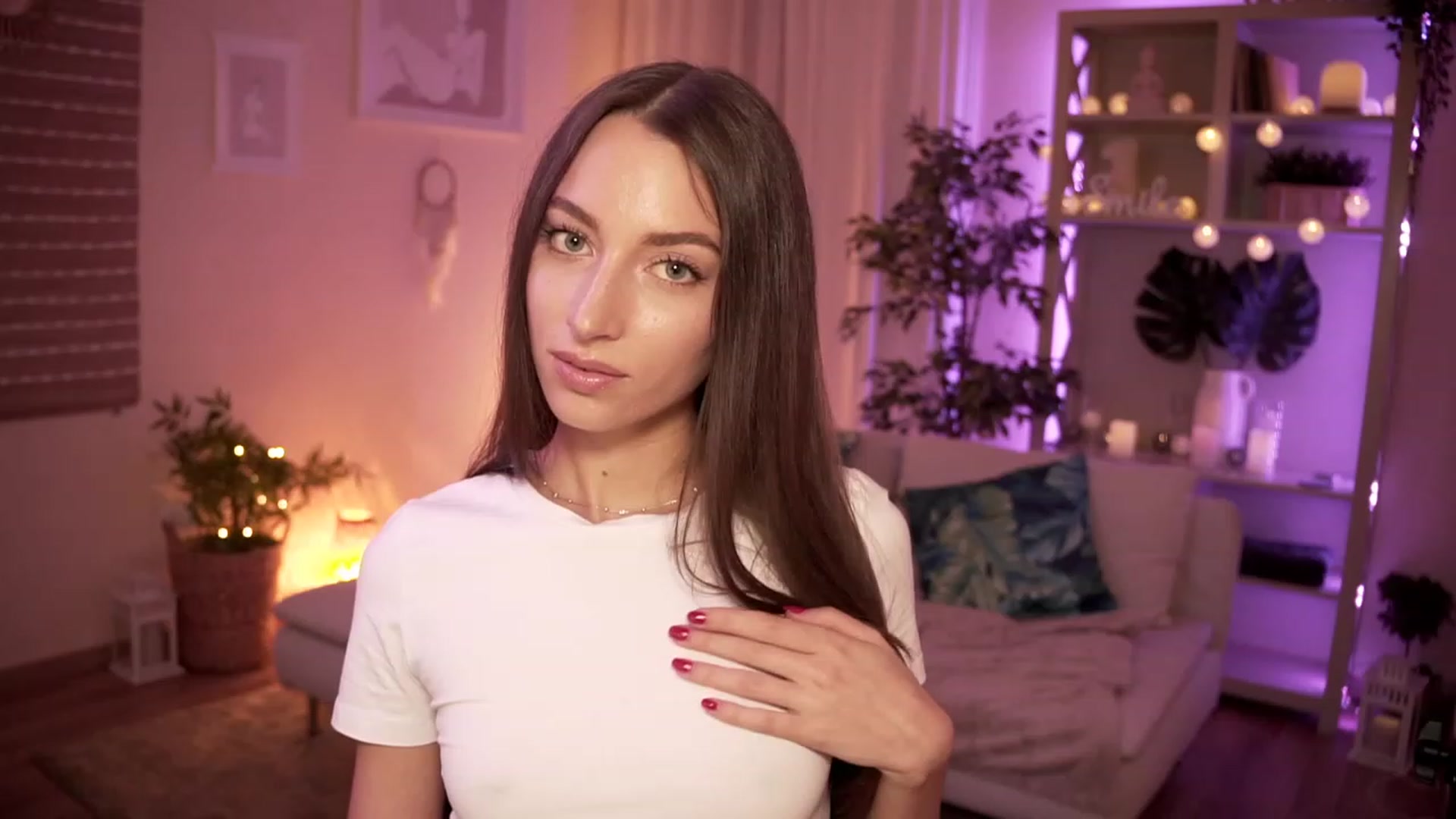 Gallery image thumbnail from Emily_grey69's myfreecams stream on, 05/09/2023, 22:25 image 3 of 20