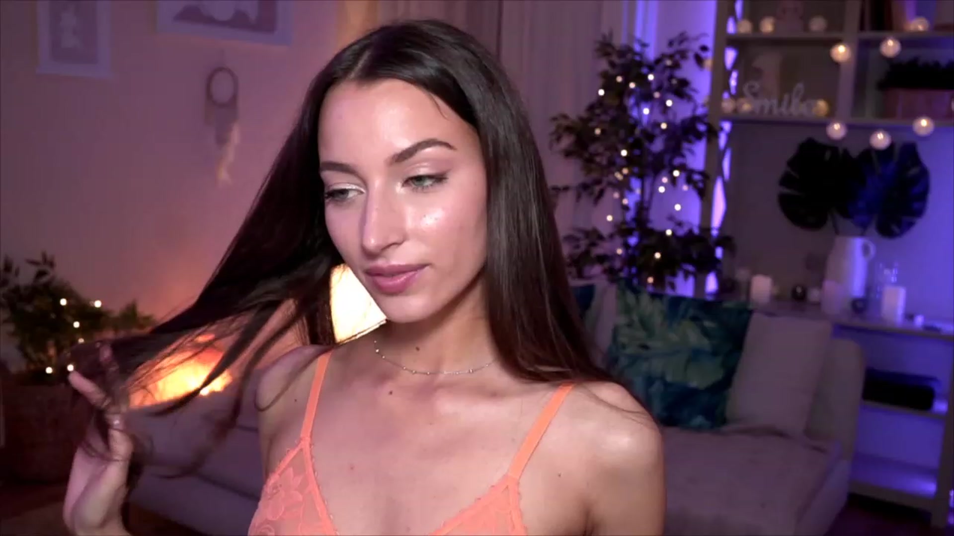 Gallery image thumbnail from Emily_grey69's myfreecams stream on, 05/14/2023, 19:47 image 6 of 20