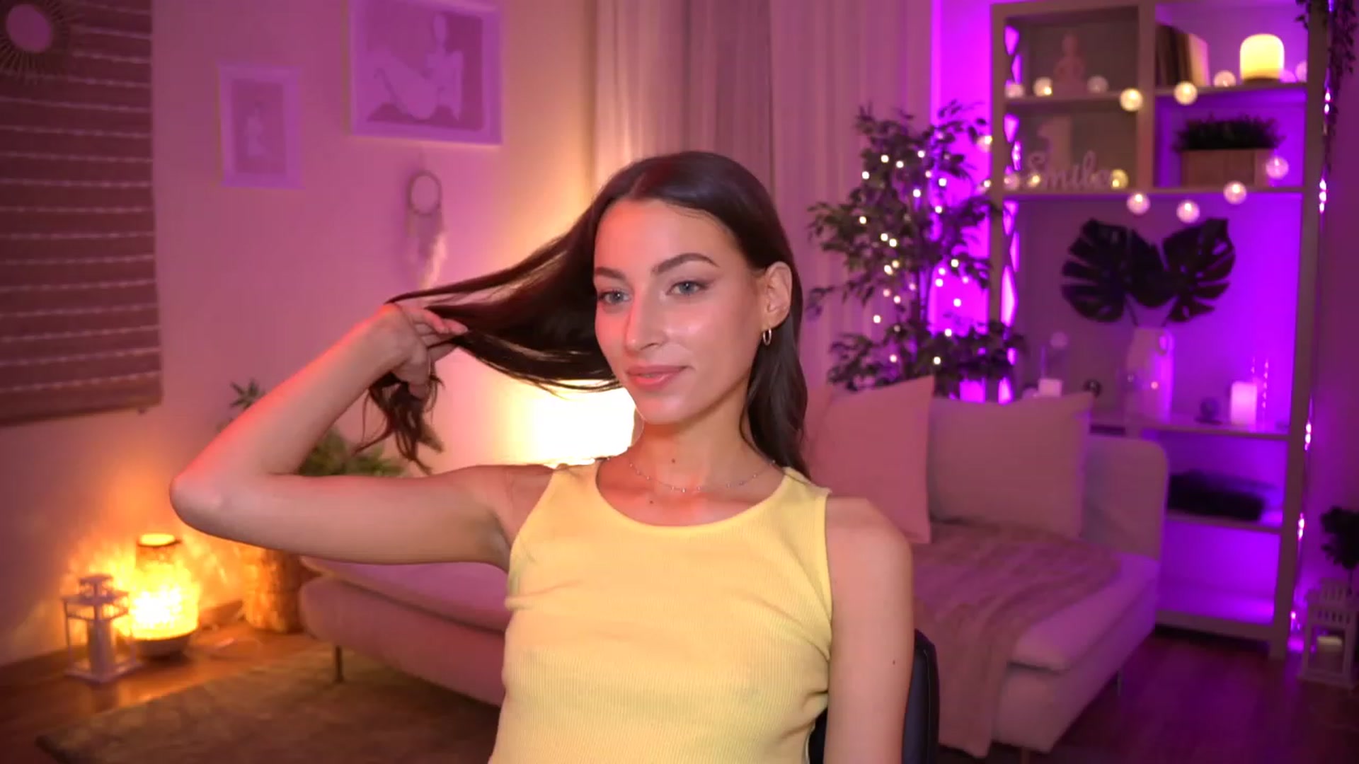 Gallery image thumbnail from Emily_grey69's myfreecams stream on, 06/11/2023, 19:24 image 12 of 20