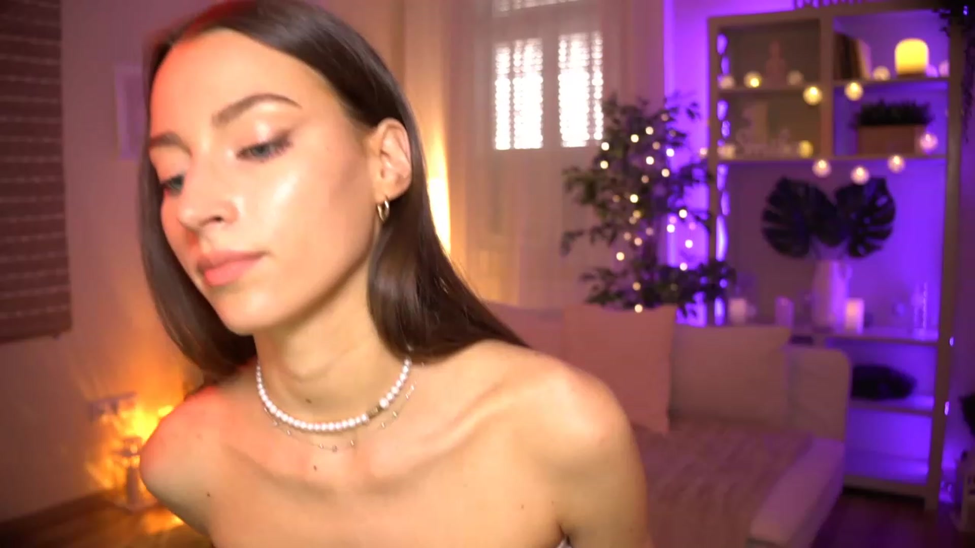 Gallery image thumbnail from Emily_grey69's myfreecams stream on, 06/20/2023, 17:15 image 15 of 20